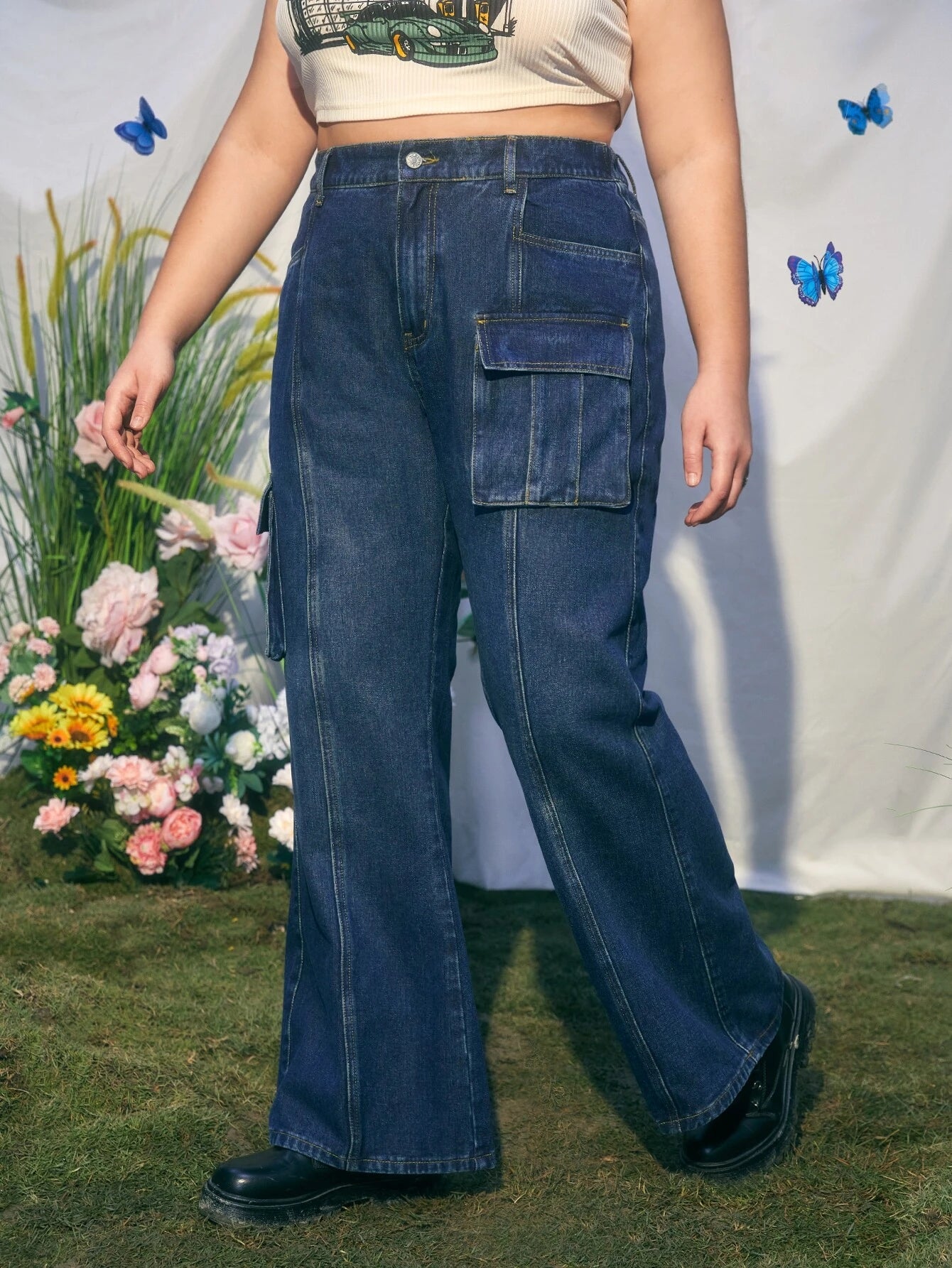 Flap Pocket Cargo Jeans For Plus Sizes – side profile view