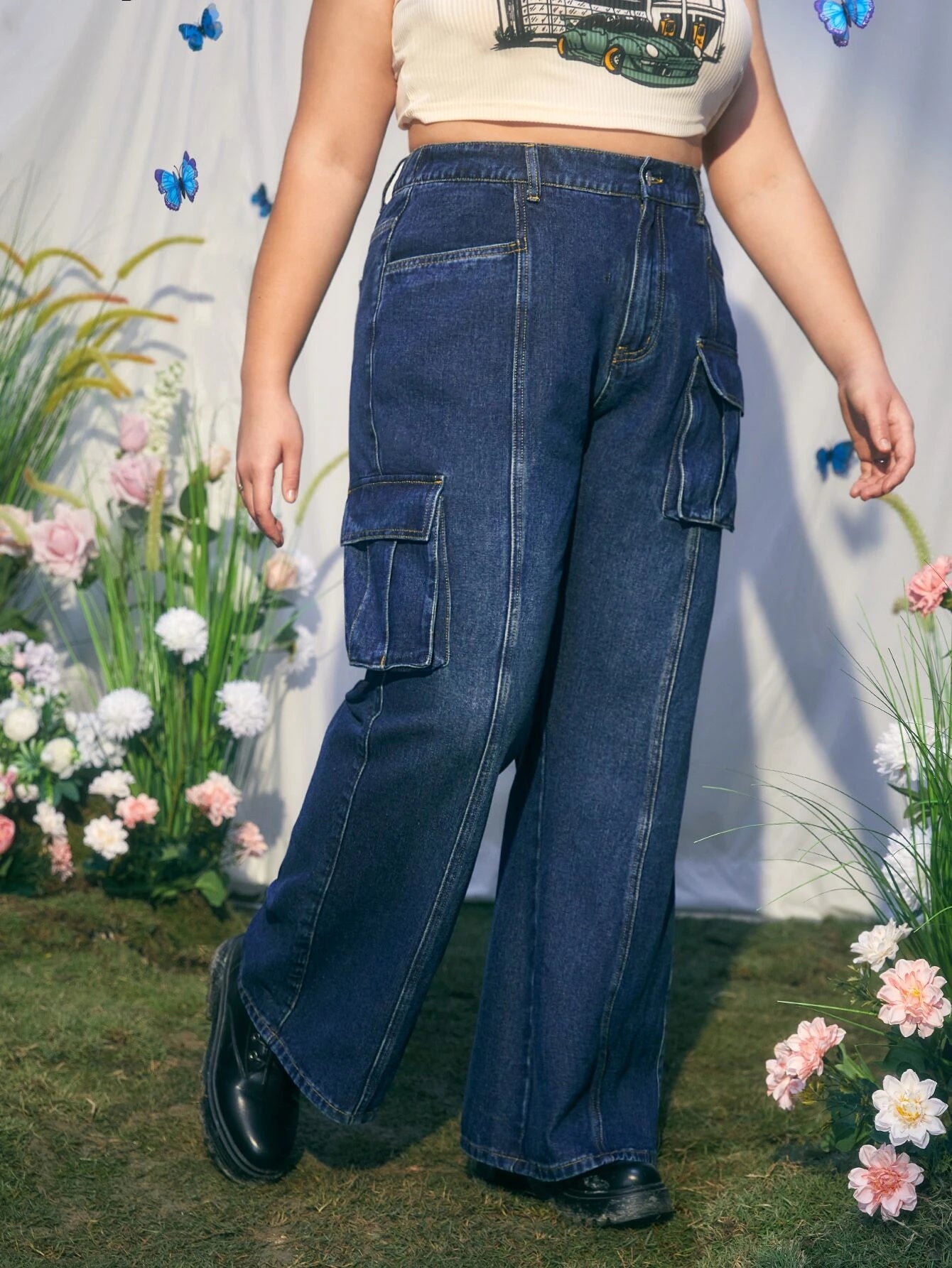 Flap Pocket Cargo Jeans For Plus Sizes – pocket detail close-up