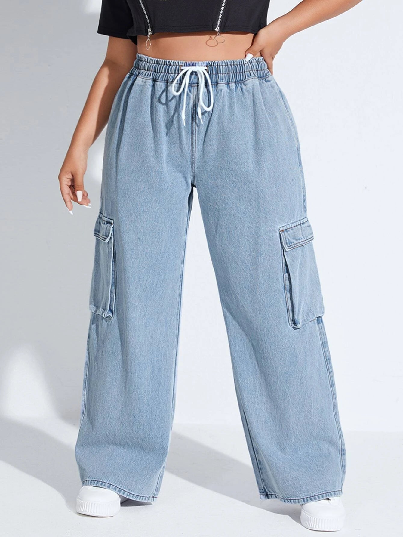 Drawstring Waist Flap Pocket Cargo Jeans Style 1 – back view detail