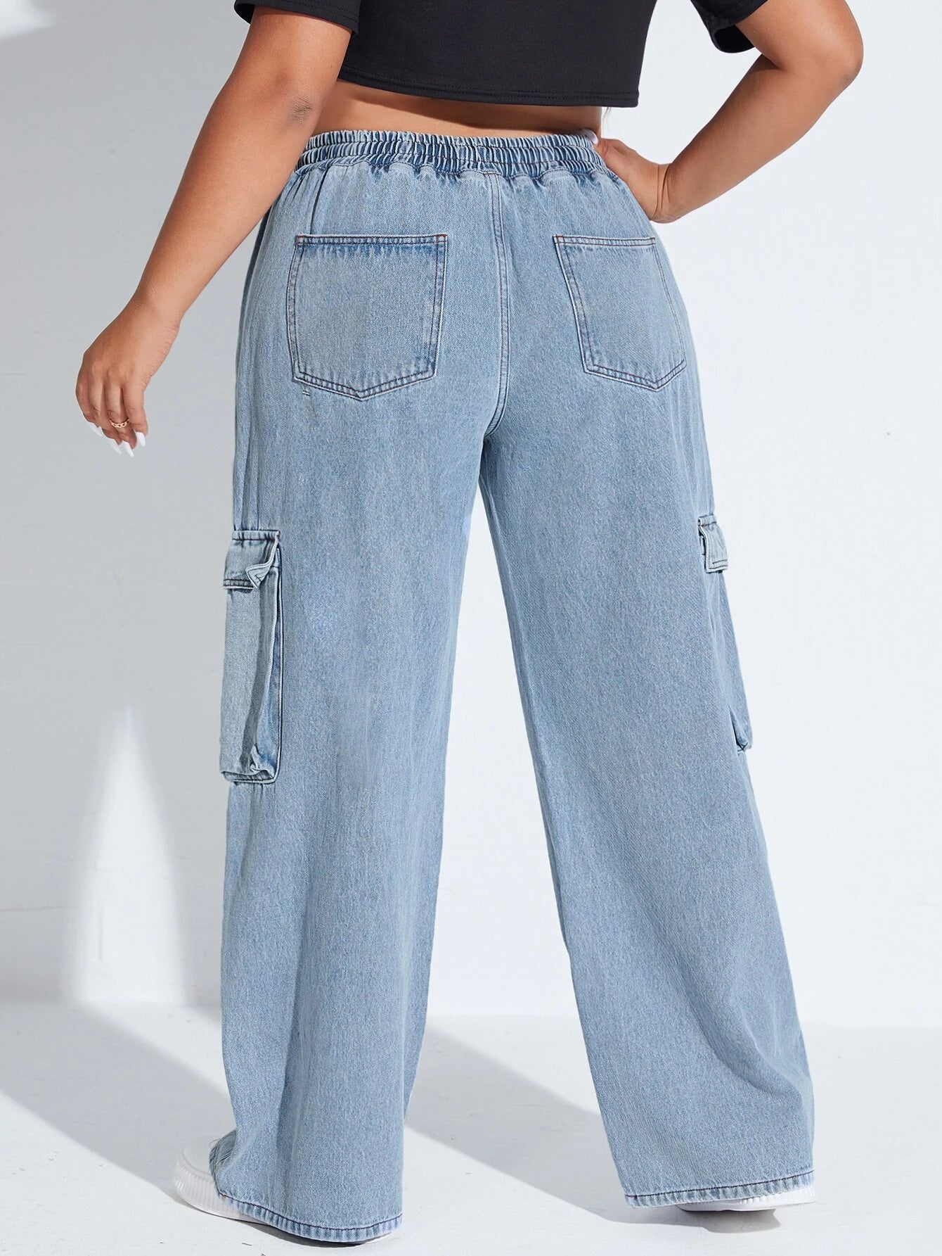 Drawstring Waist Flap Pocket Cargo Jeans Style 1 – pocket detail close-up