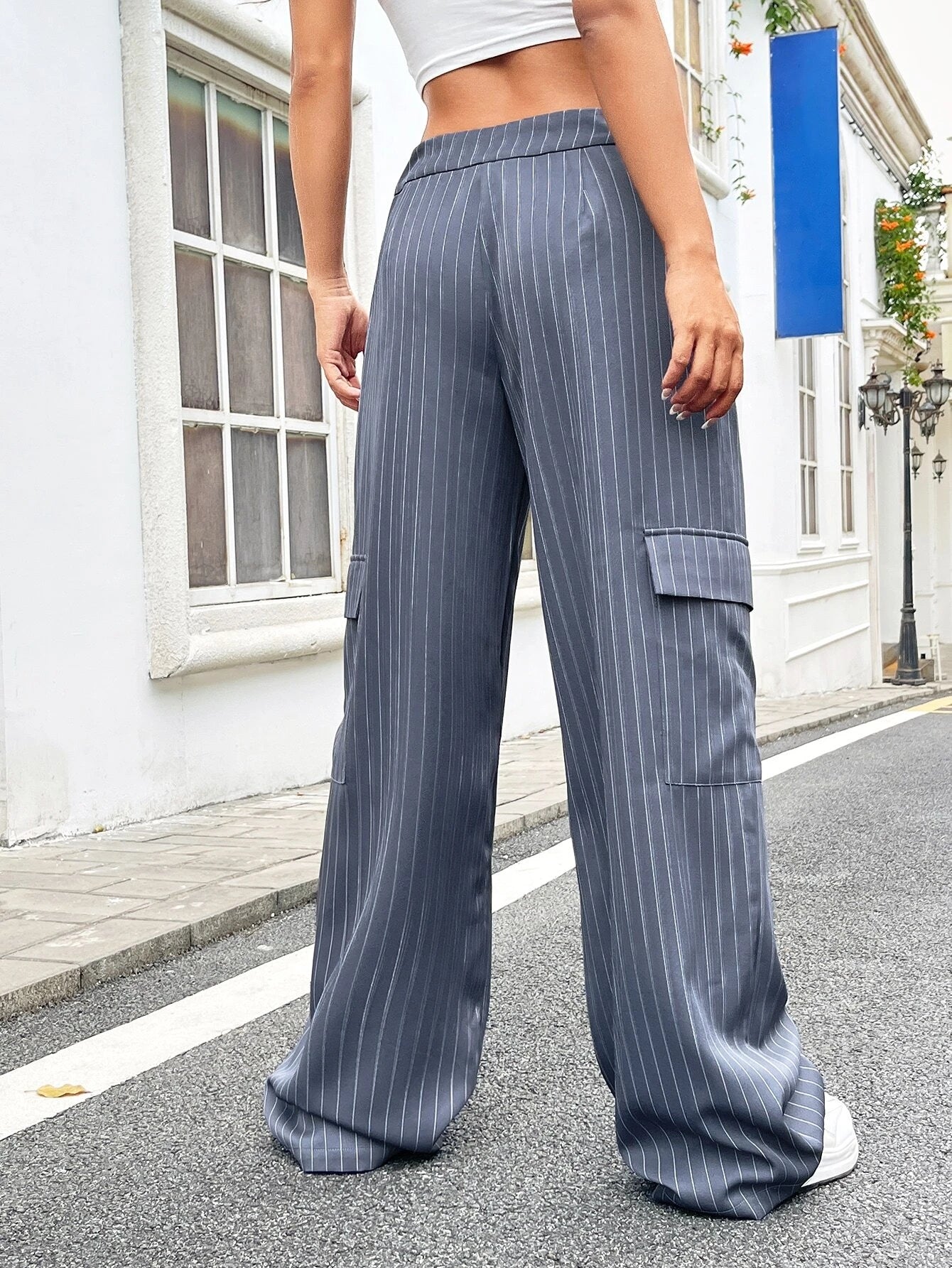 Printed Drawstring Cargo Pants – back view detail