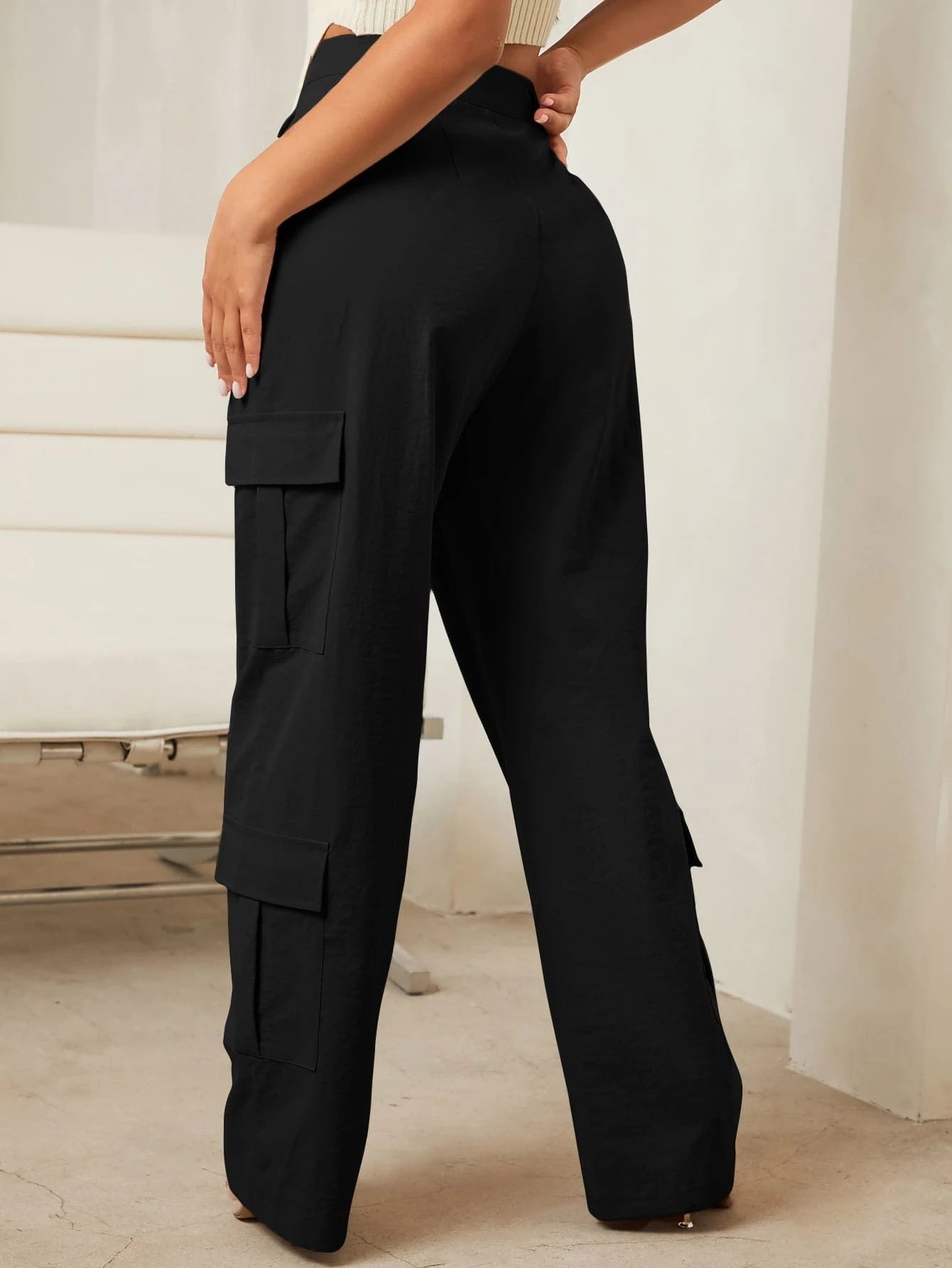 High Rise Pocket Zipper Side Cargo Pant – back view detail