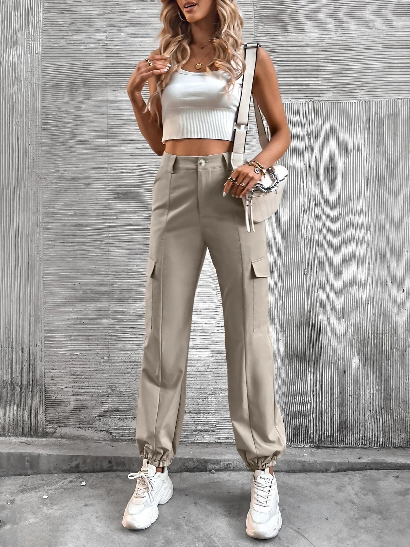 Long Flap Pocket Cargo Pants – model wearing view