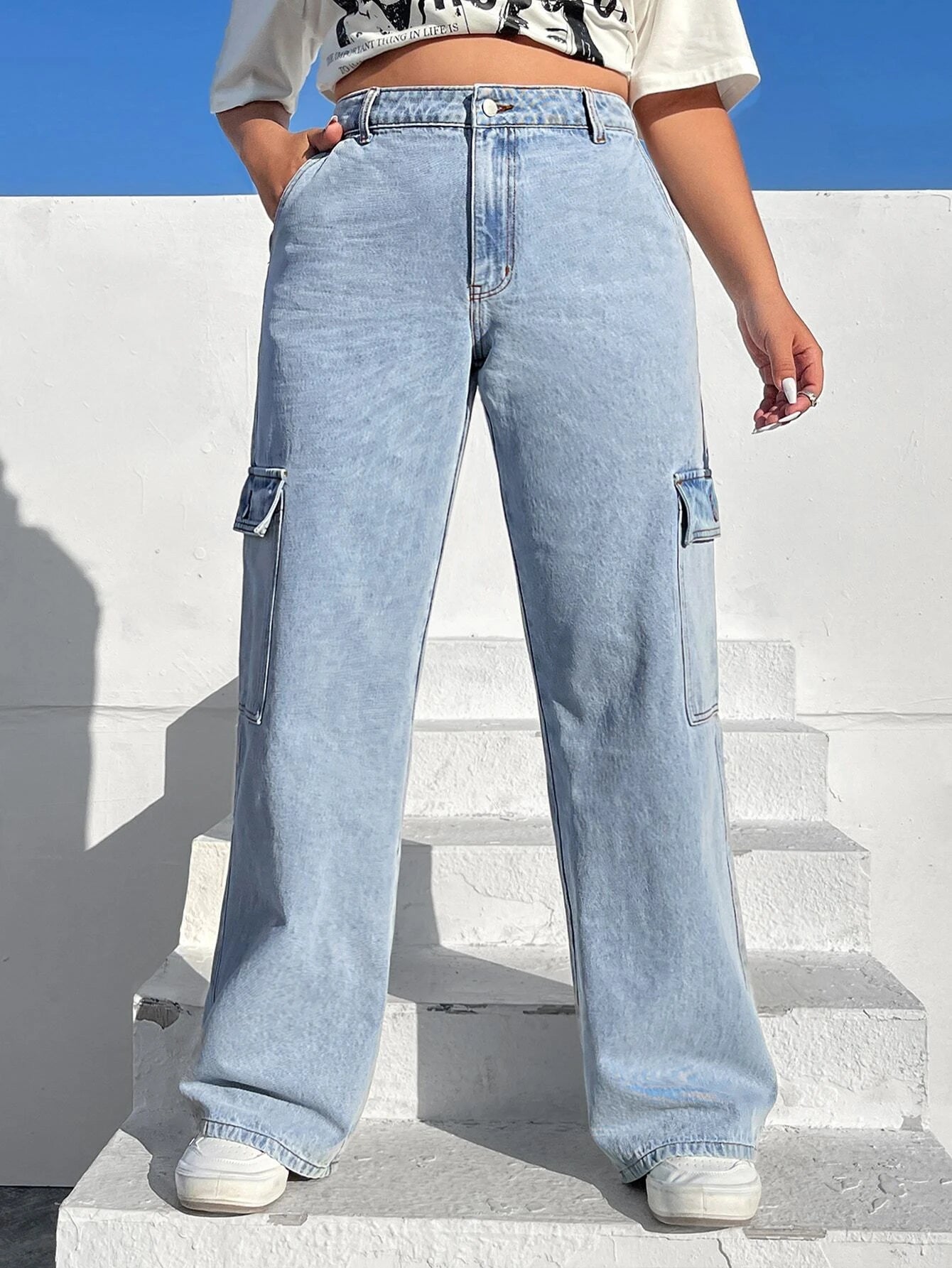 Cargo Jeans With Flap Pocket – waistband detail