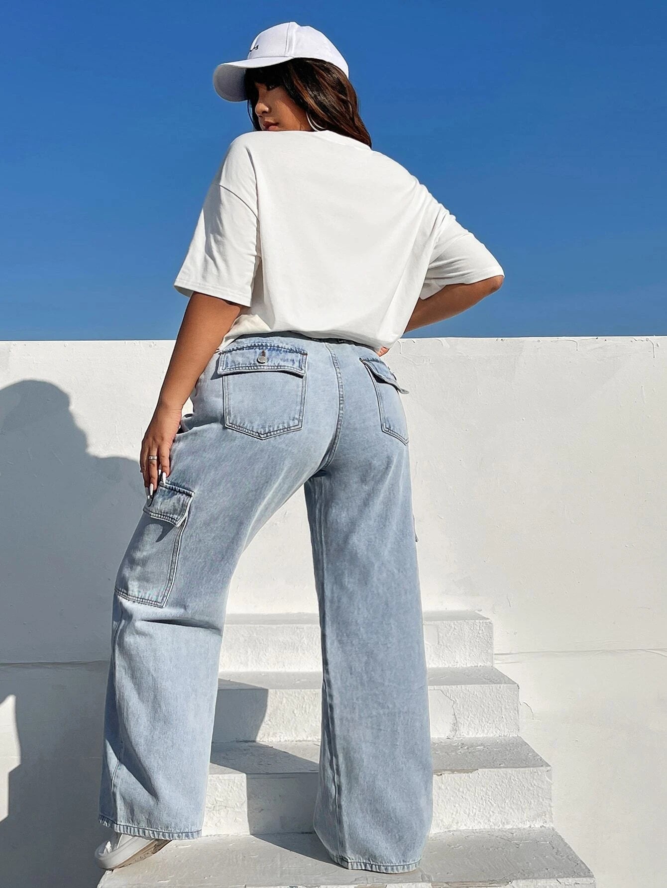 Cargo Jeans With Flap Pocket – full length outfit view