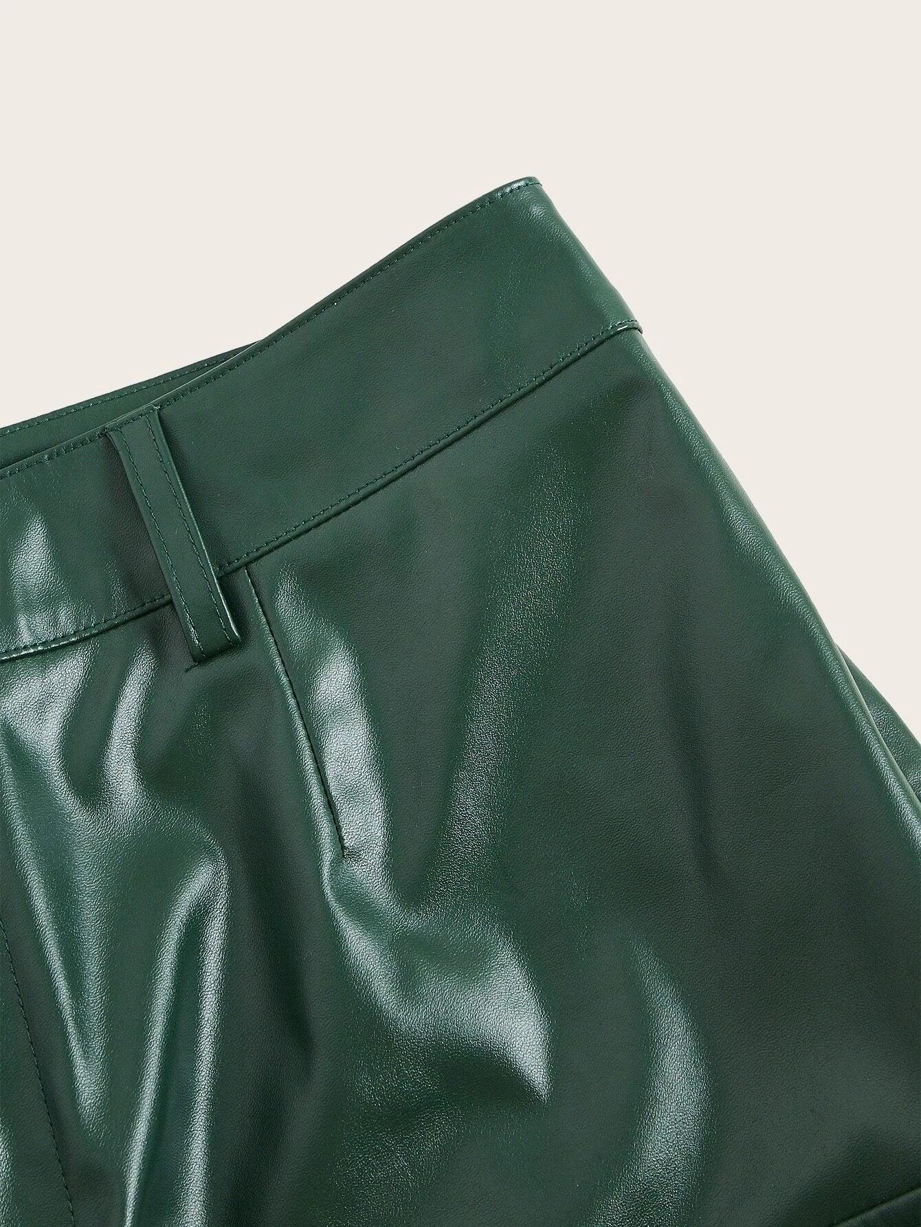 Low Rise Flap Pocket Cargo Pants – pocket detail close-up