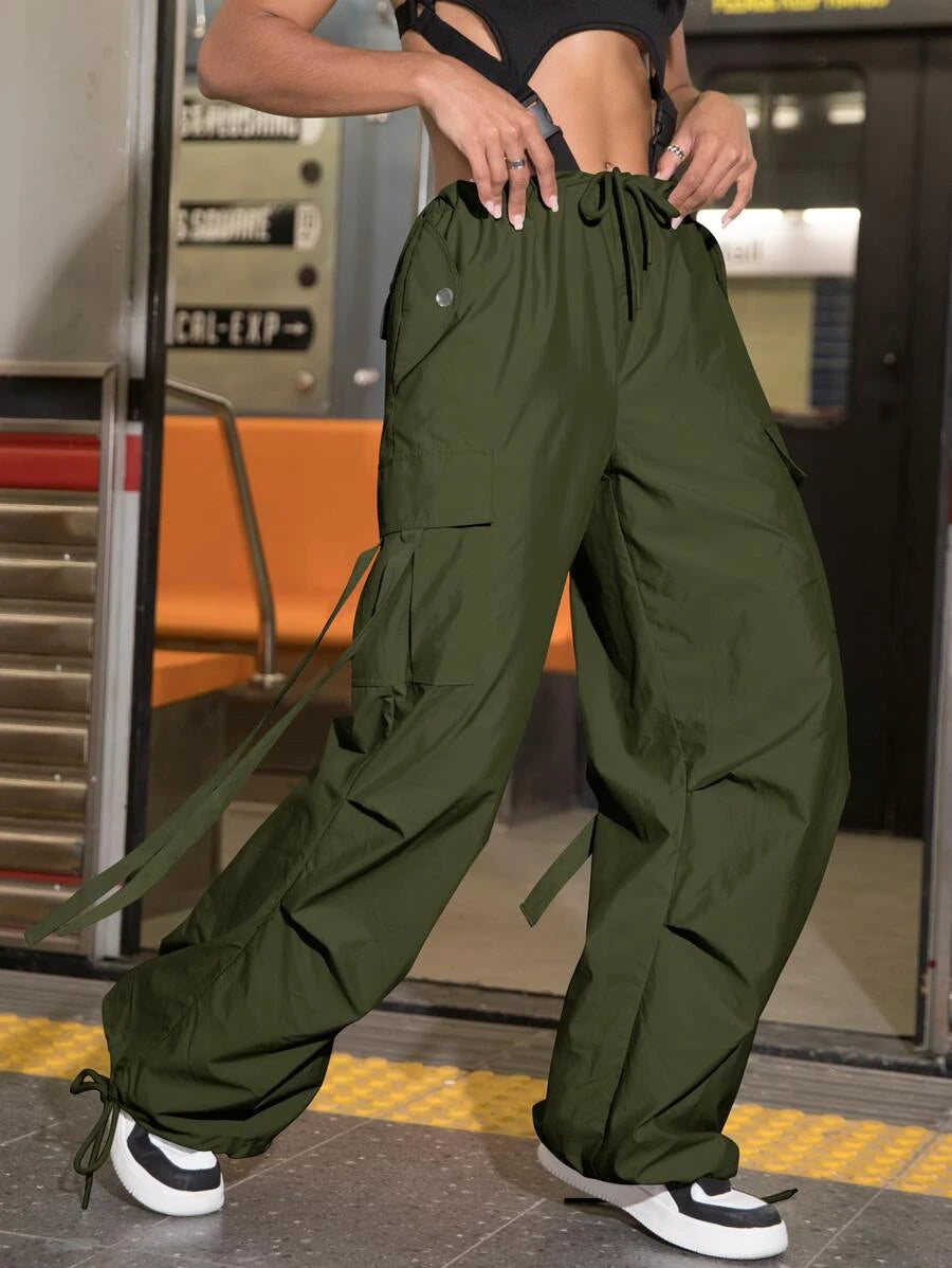 Street Vibes 90s Flap Pocket Drawstring Hem Cargo Parachute PantsStreet Vibes 90s Flap Pocket Drawstring Hem Cargo Parachute Pants - Image 7