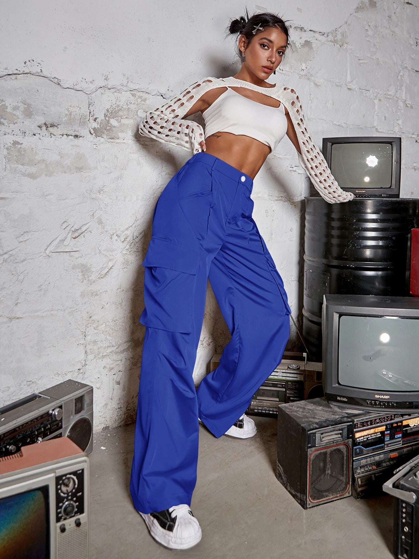 Flap Pocket Ruched Wide Leg Cargo Pants in Black – lifestyle view 12