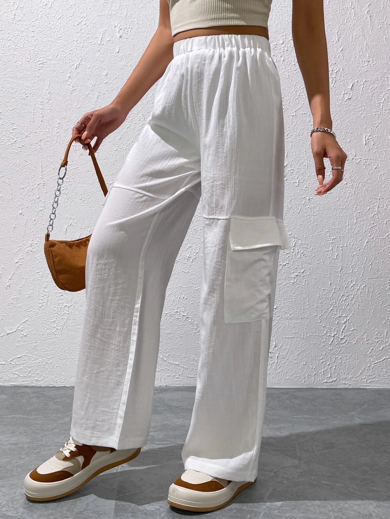 Casual Plain Flap Pocket Side Cargo Pants Style 2 – pocket detail close-up
