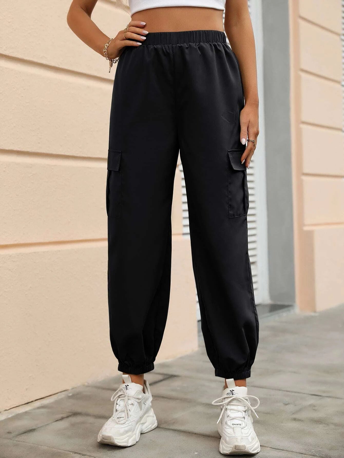 Versatile Flap Pocket Side Cargo Pants – pocket detail close-up