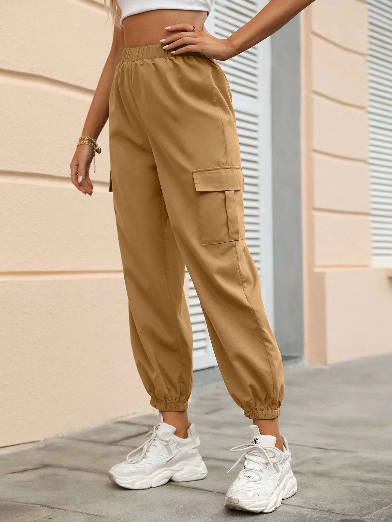 Versatile Flap Pocket Side Cargo Pants – fabric detail close-up