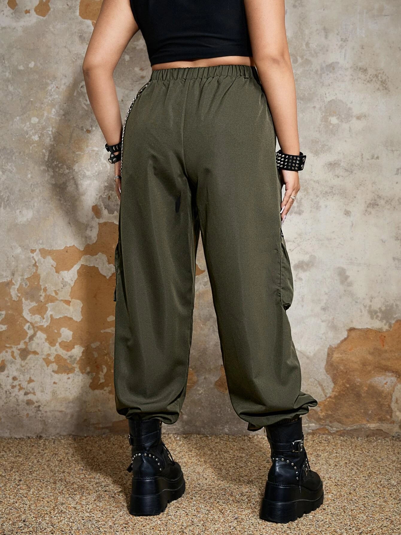 Zip Pocket Side Cargo Pants – side profile view