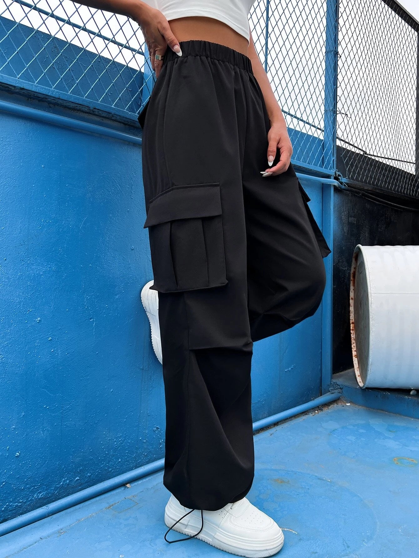 Casual Plain Cargo Pant – waistband detail