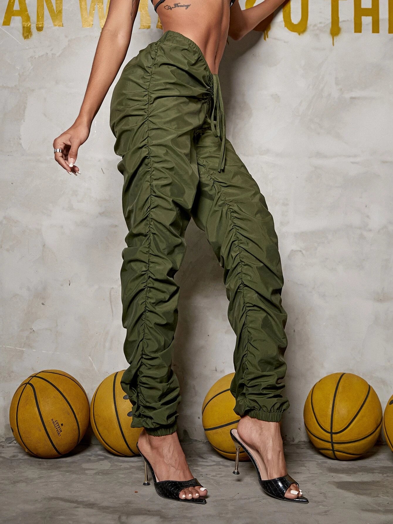Casual Jogger Cargo Pants – pocket detail close-up