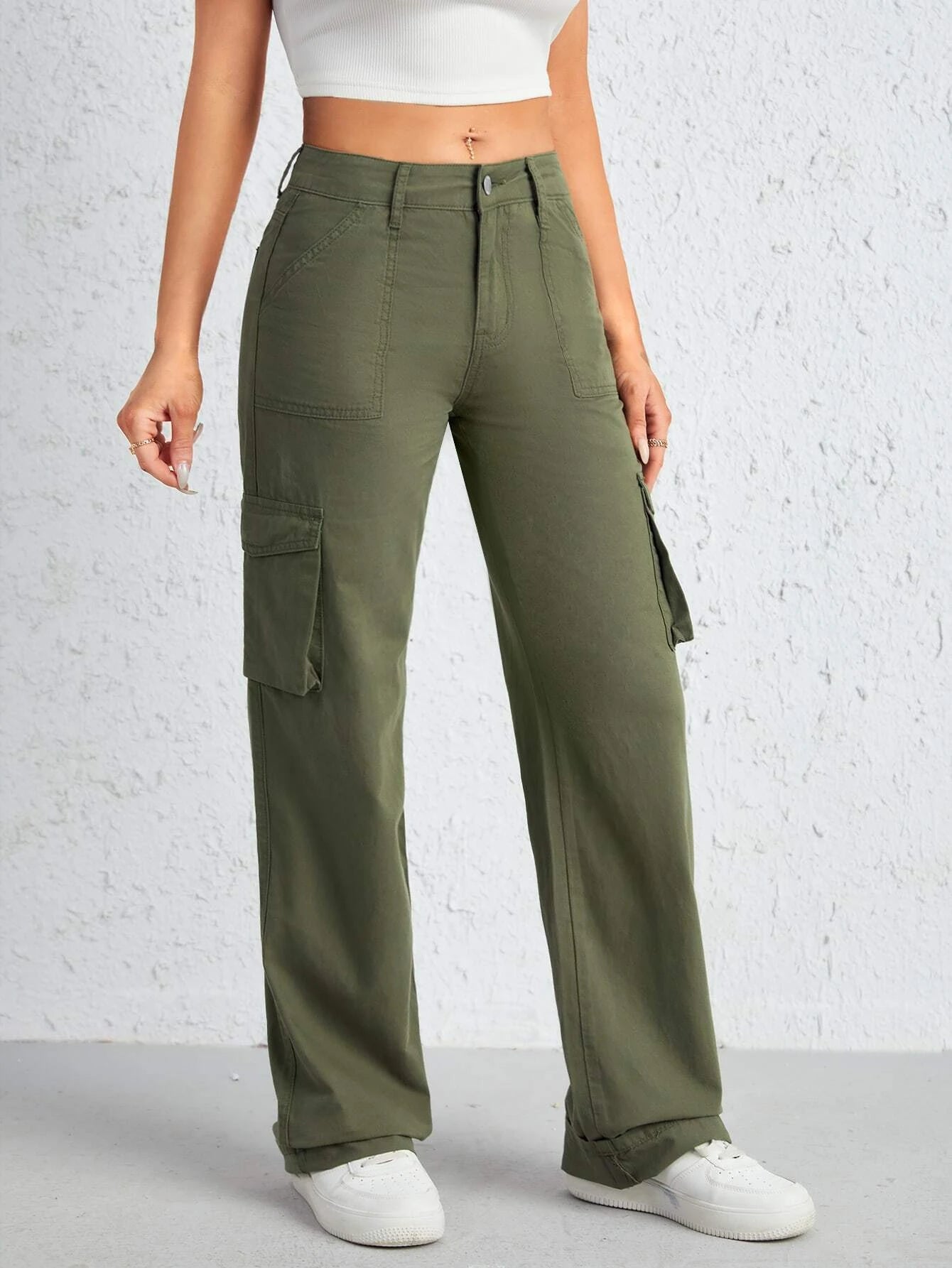 Flap Side Pocket Plain Cargo Jeans – side profile view