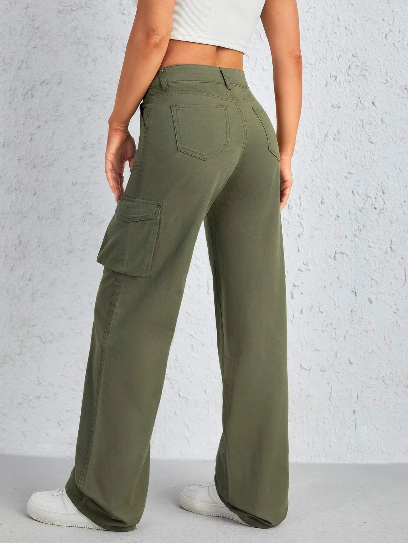Flap Side Pocket Plain Cargo Jeans – back view detail