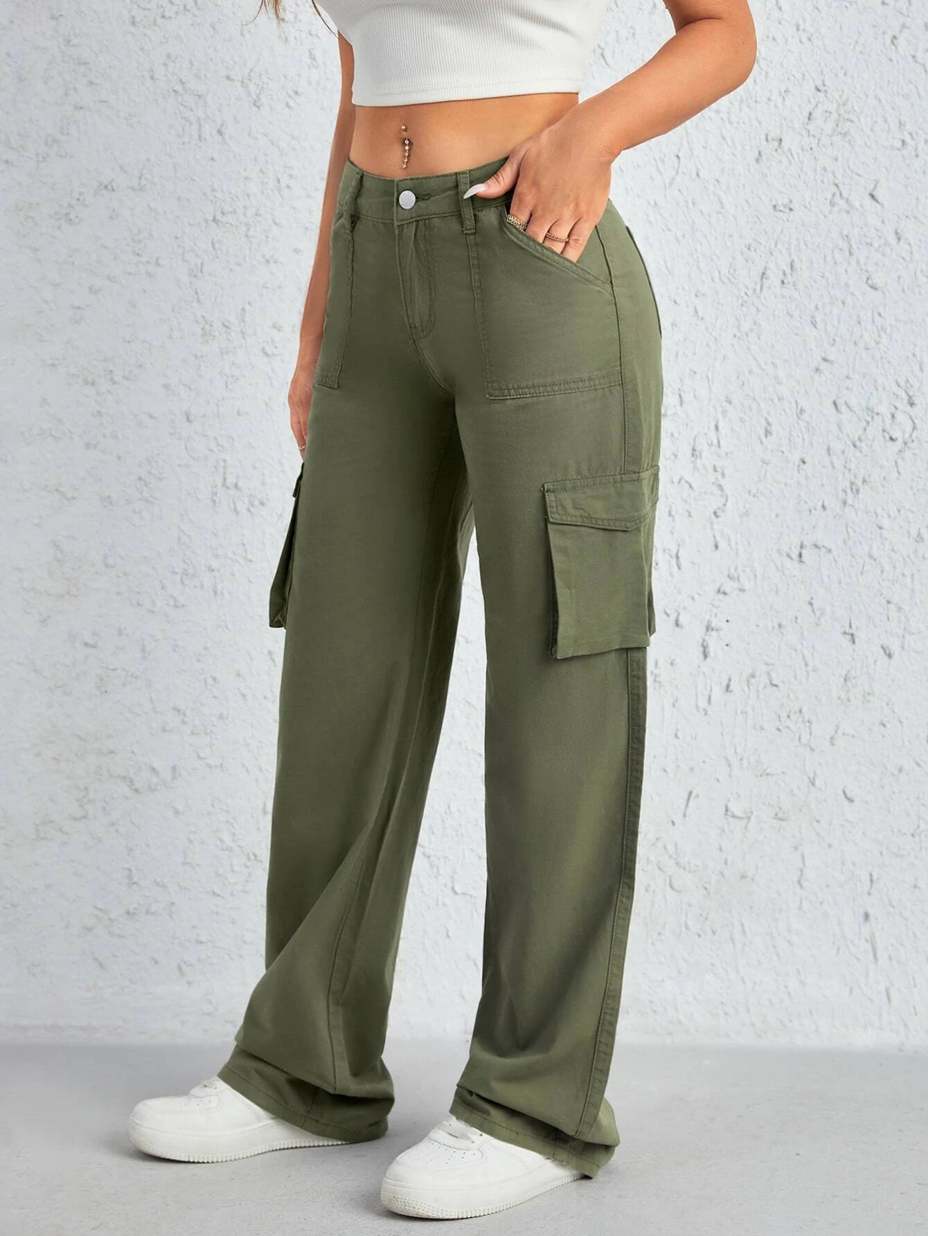 Flap Side Pocket Plain Cargo Jeans – waistband detail