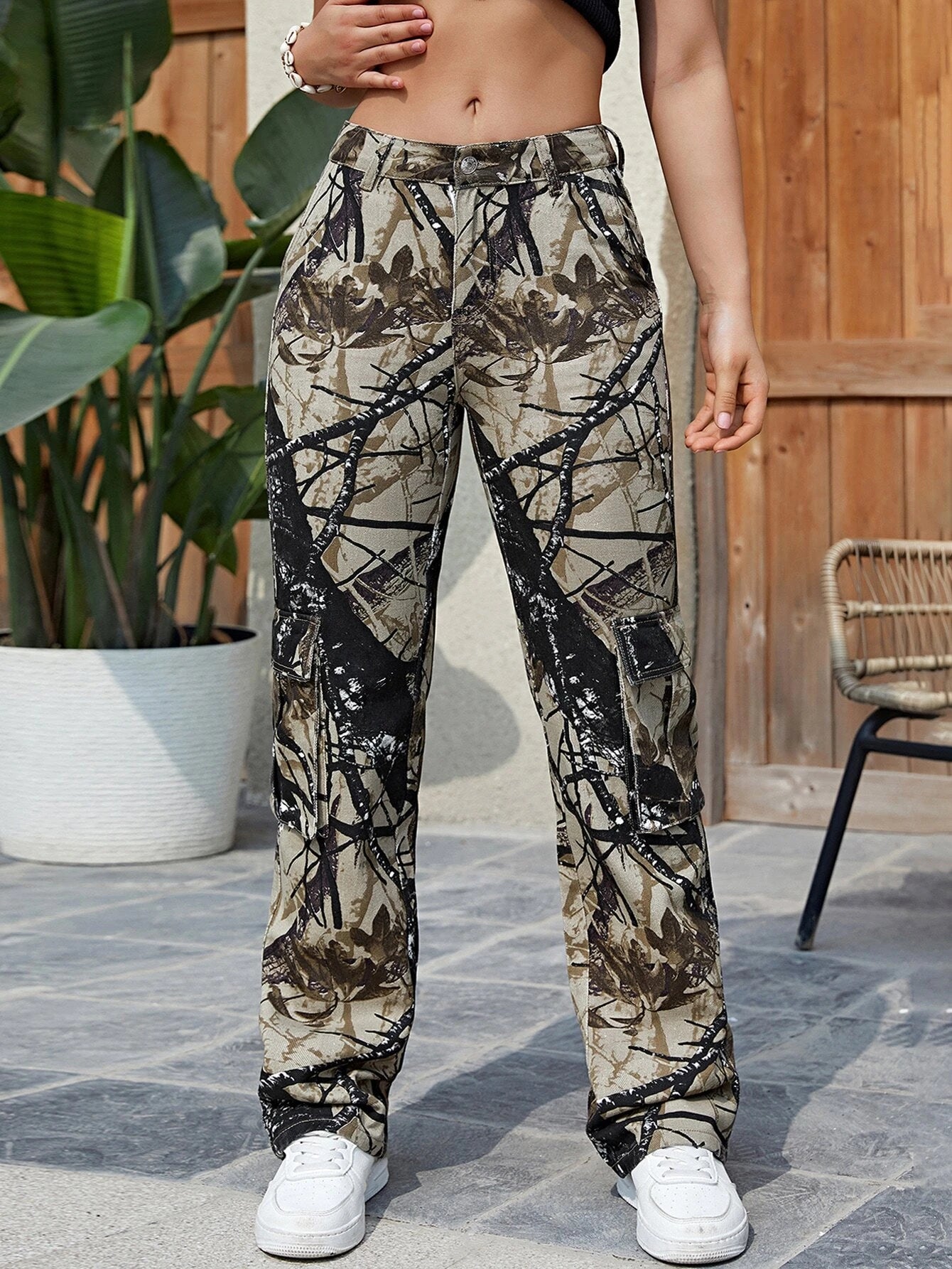 Zipper Flap Pocket Cargo Jeans – fabric detail close-up