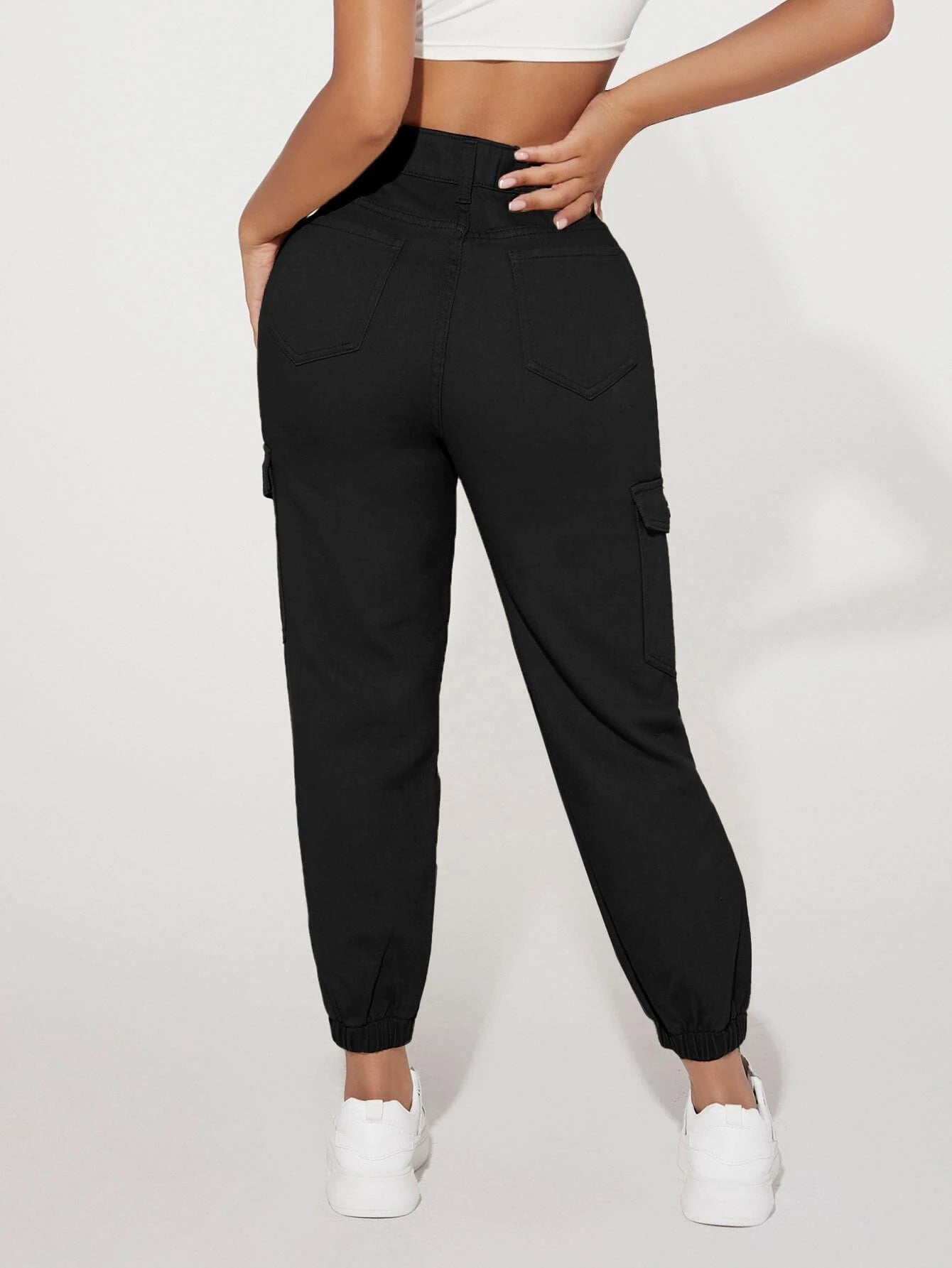 Plain Flap Pocket Jogger Cargo Jeans – side profile view