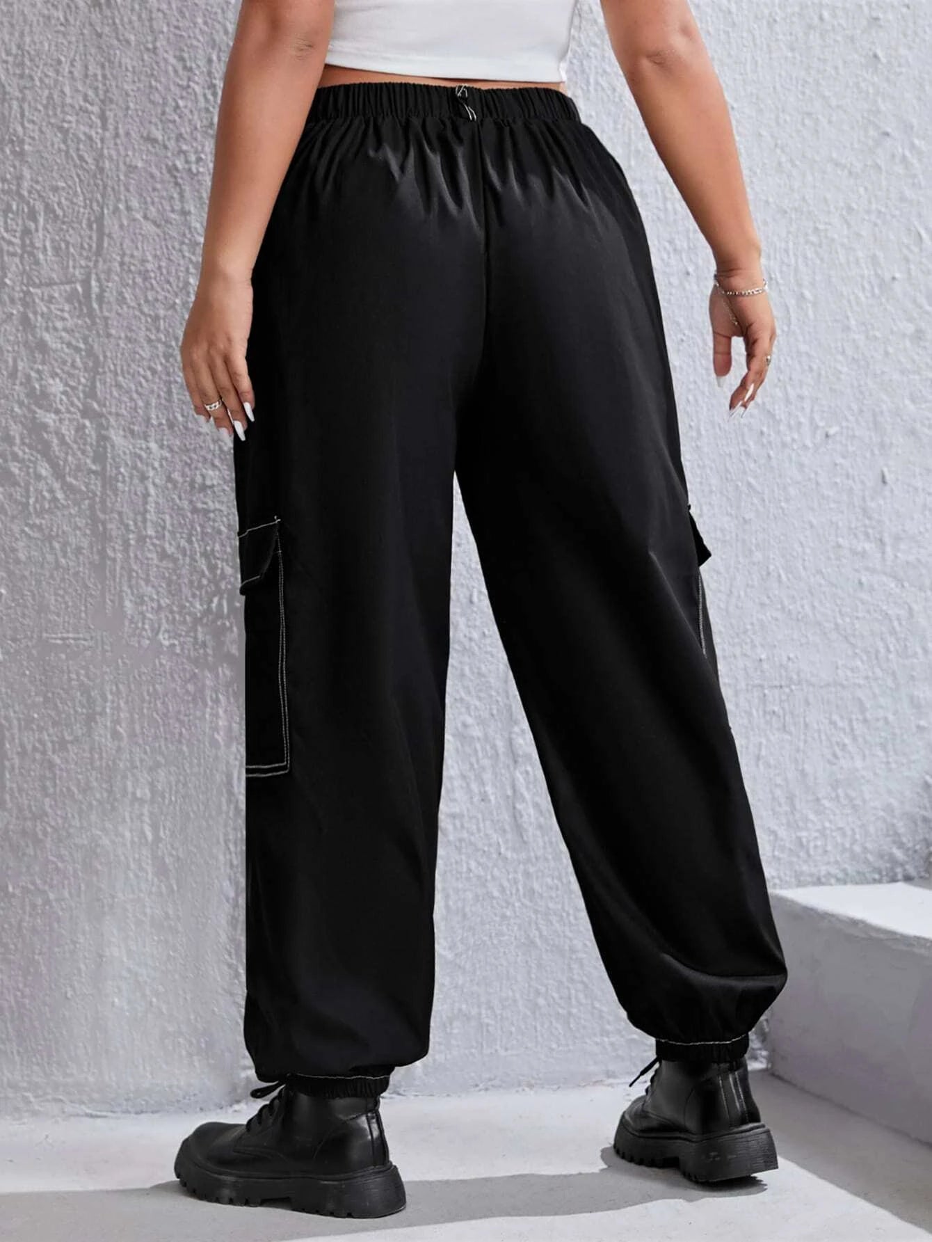 Top Stitching Flap Pocket Side Cargo Pants in Black – side profile view