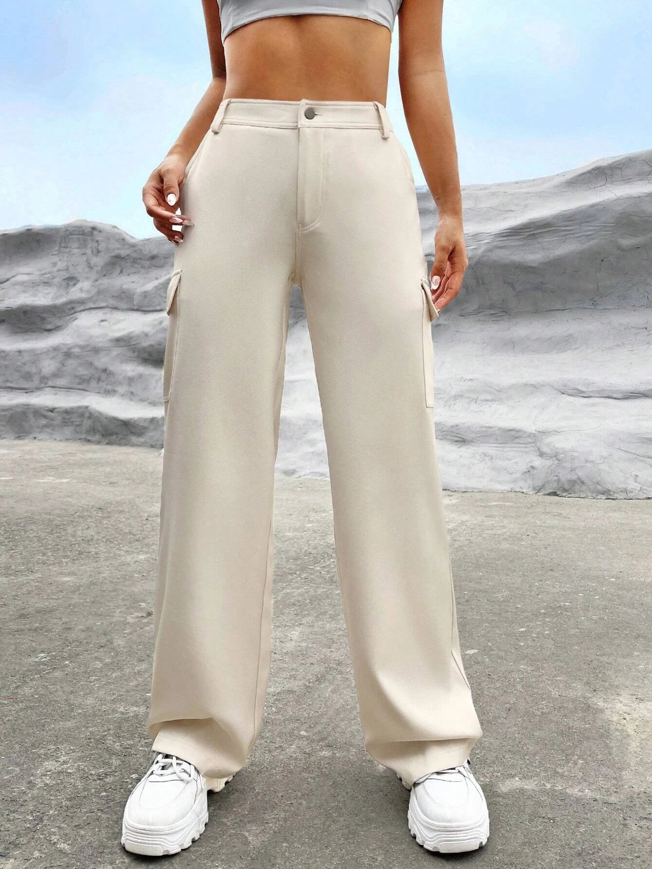 Extra Long Flap Pocket Cargo Pants – pocket detail close-up
