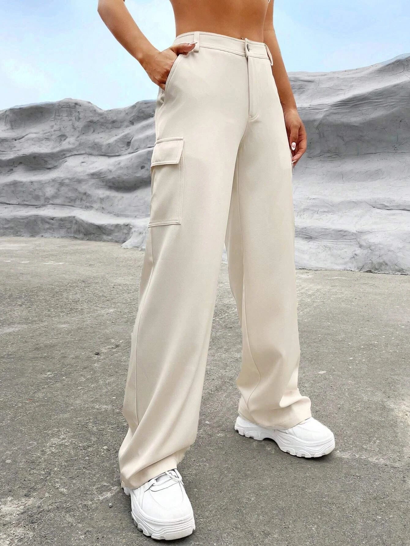 Extra Long Flap Pocket Cargo Pants – waistband detail