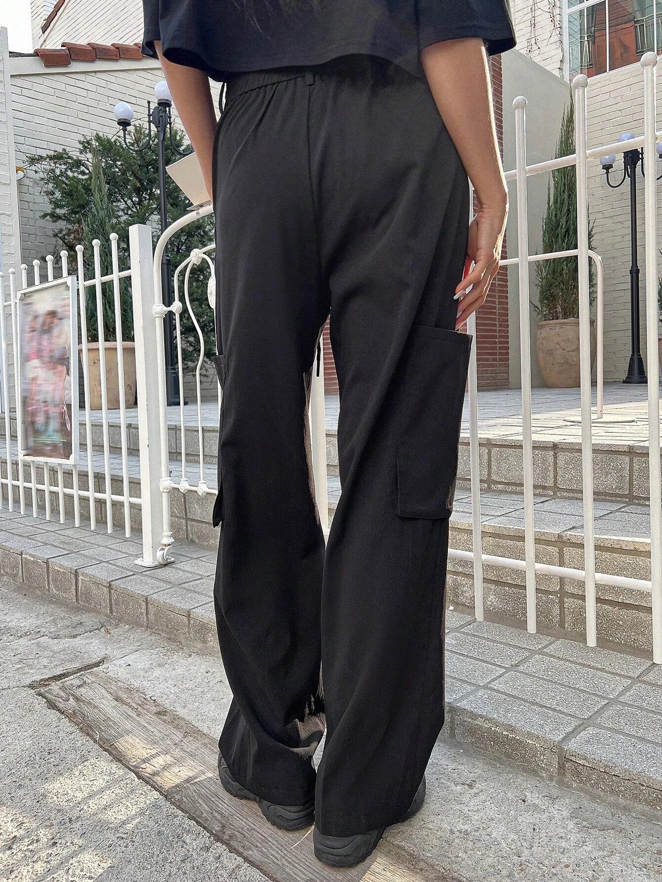 Casual Waist Cargo Pants – back view detail