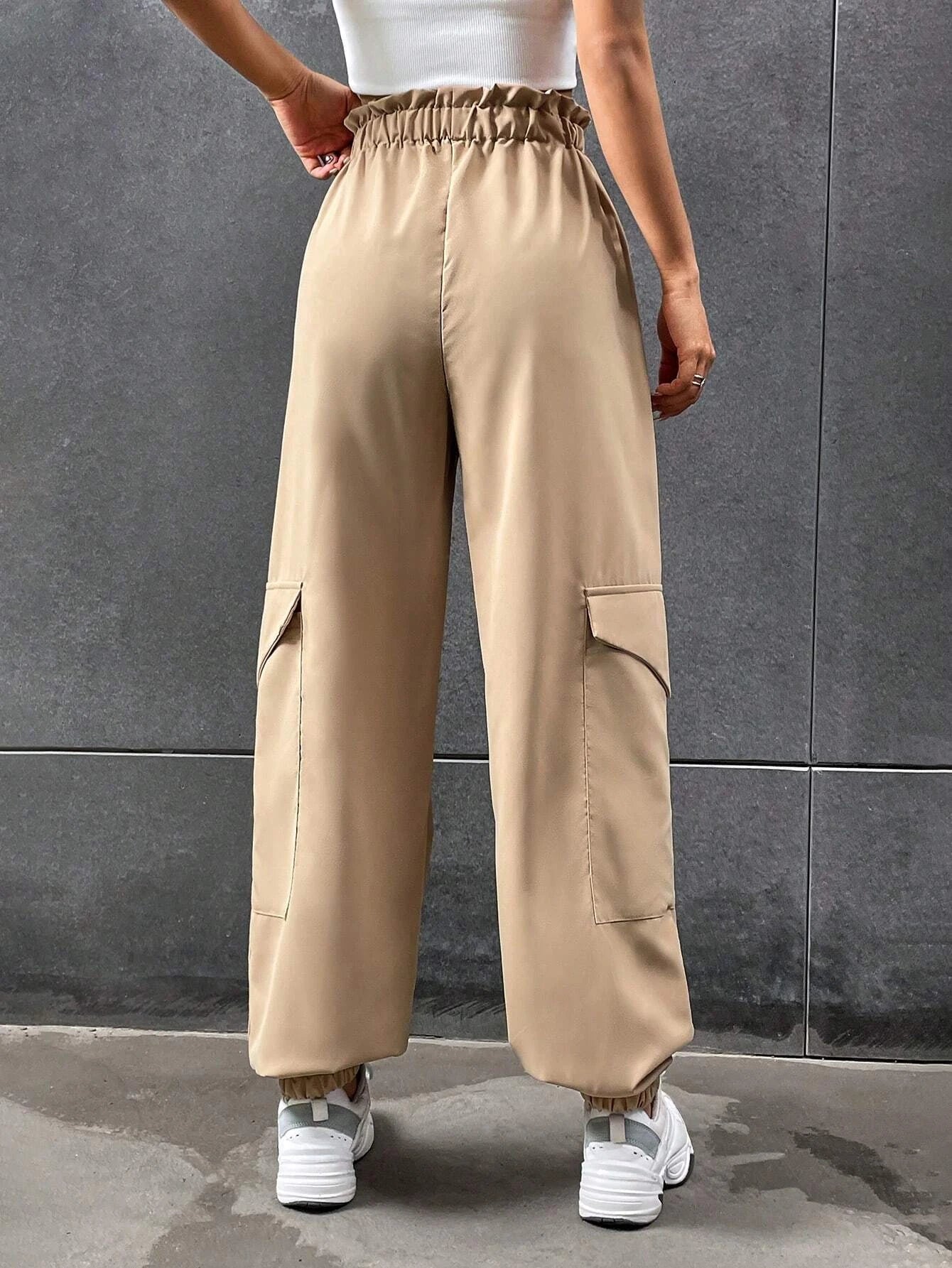 Elastic Knot Detail Pants With Pocket – back view detail