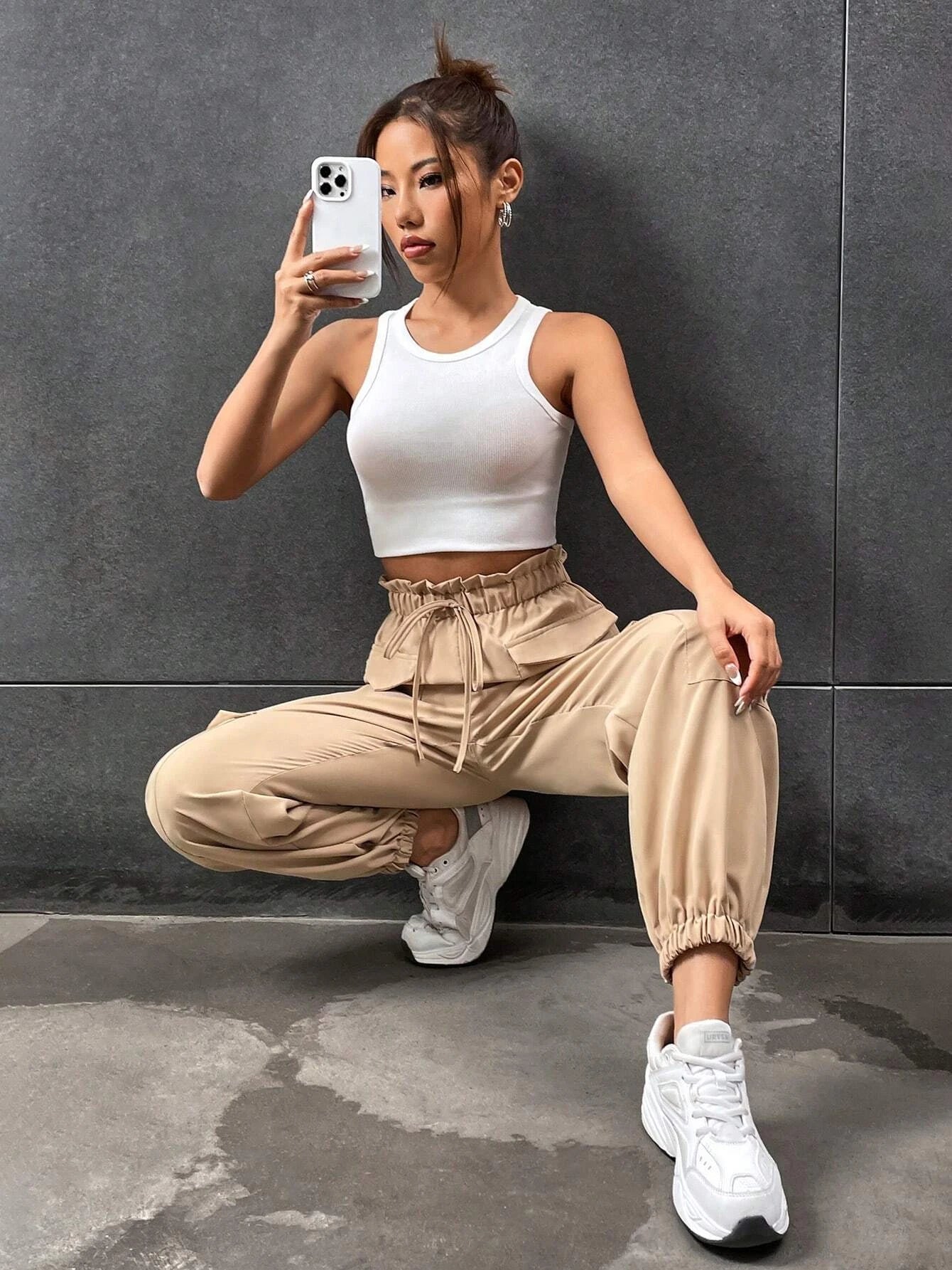 Elastic Knot Detail Pants With Pocket – side profile view