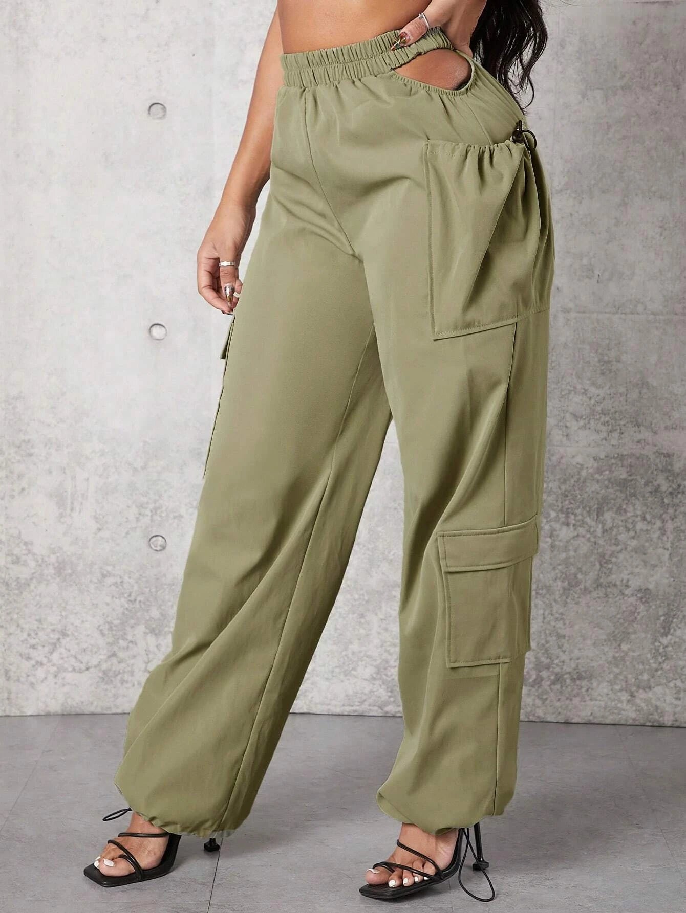 Solid Color Flap Pocket Drawstring Hem Cargo Pants – back view detail
