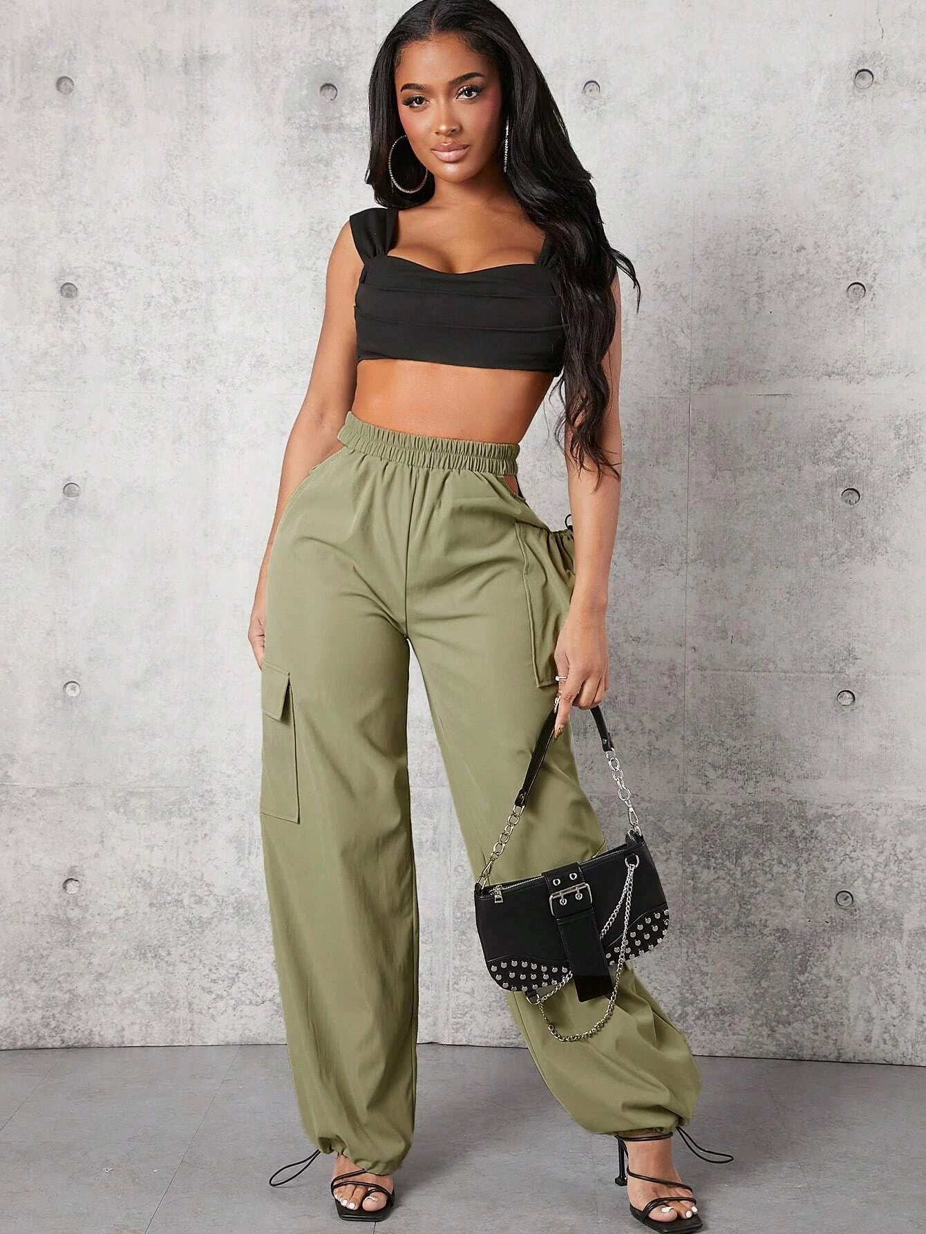 Solid Color Flap Pocket Drawstring Hem Cargo Pants – waistband detail