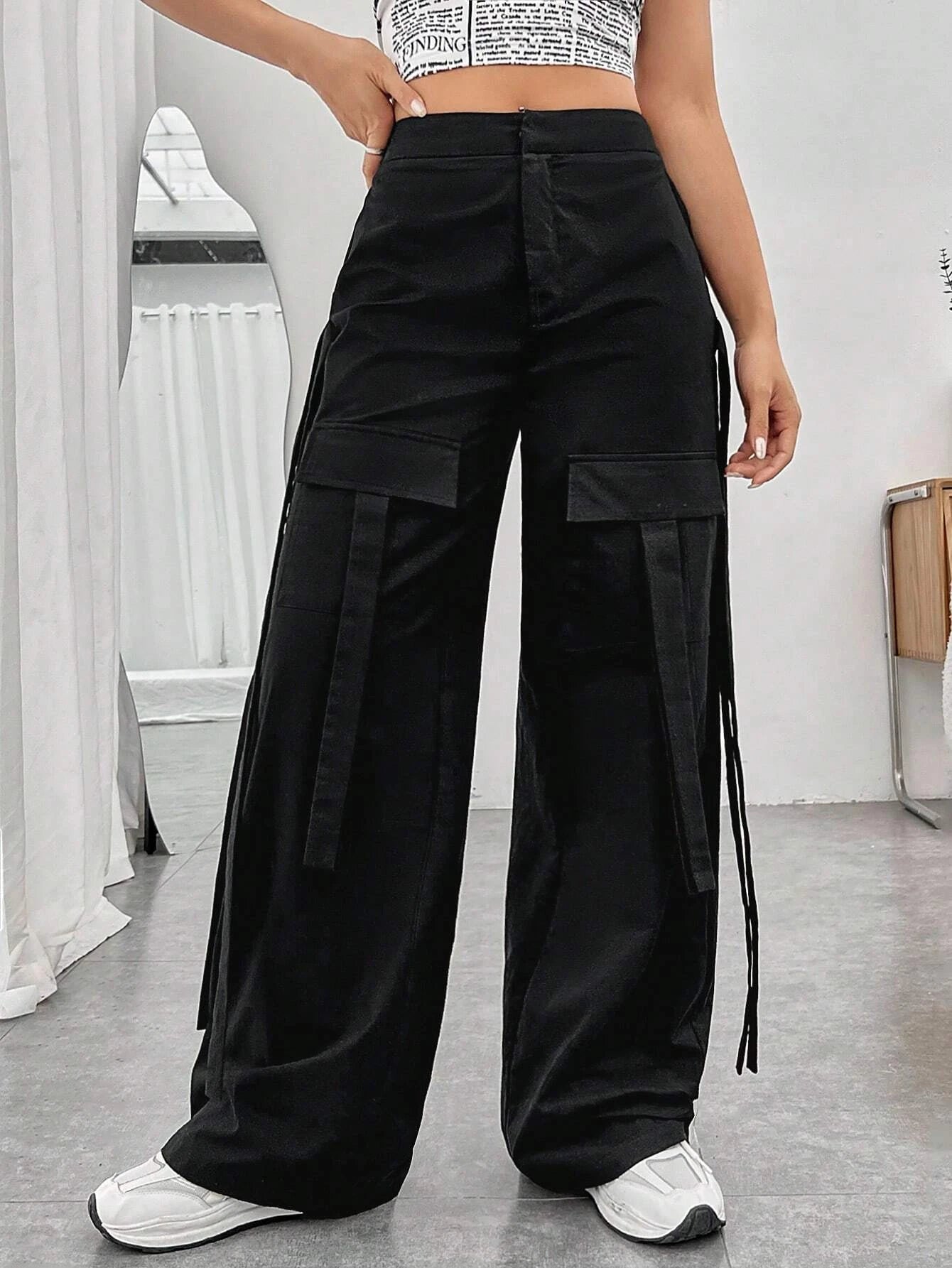 Flap Pocket Solid Cargo Pants – women's cargo pants front view