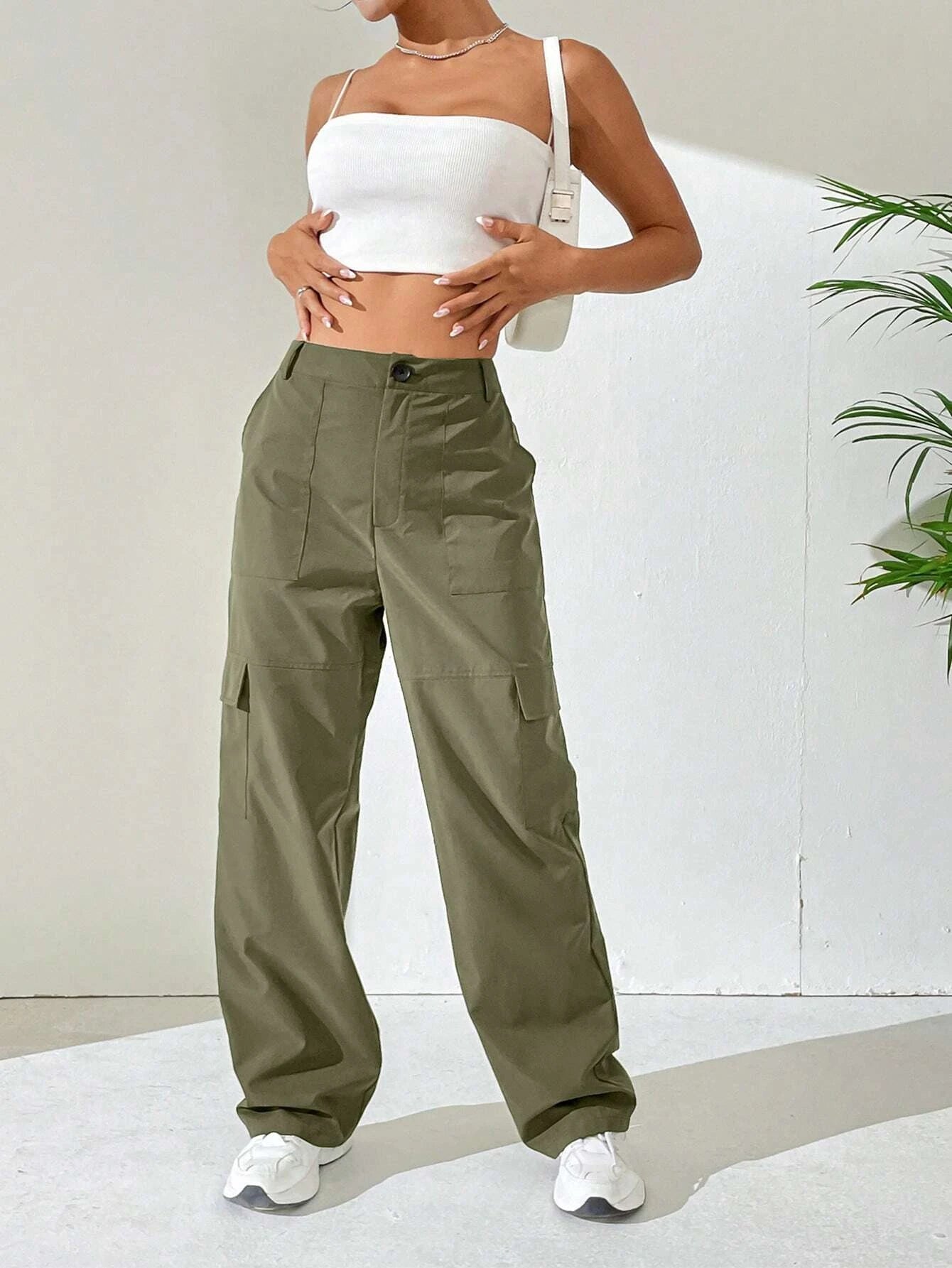 Solid Colored Flap Pocket Cargo Pant – fit and style view