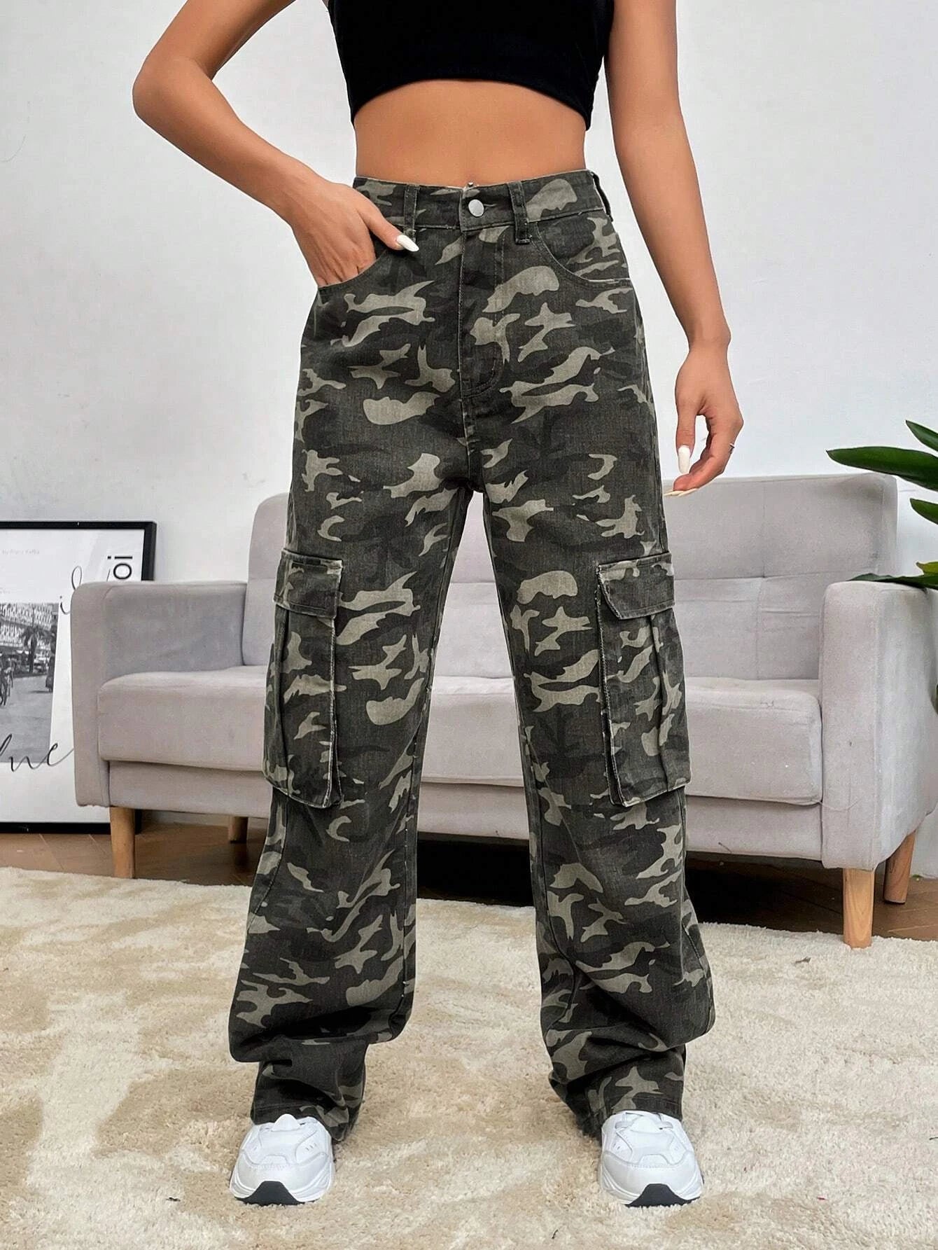Flap Pocket Camo Cargo Jeans – pocket detail close-up