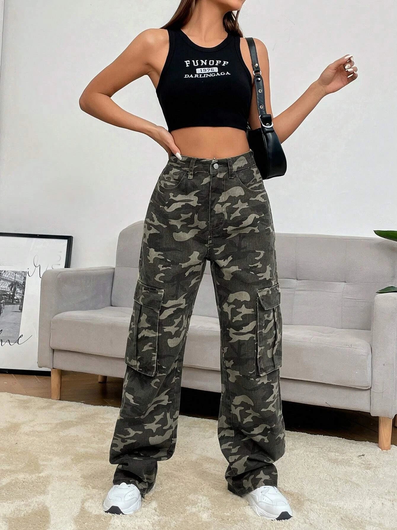 Flap Pocket Camo Cargo Jeans – waistband detail