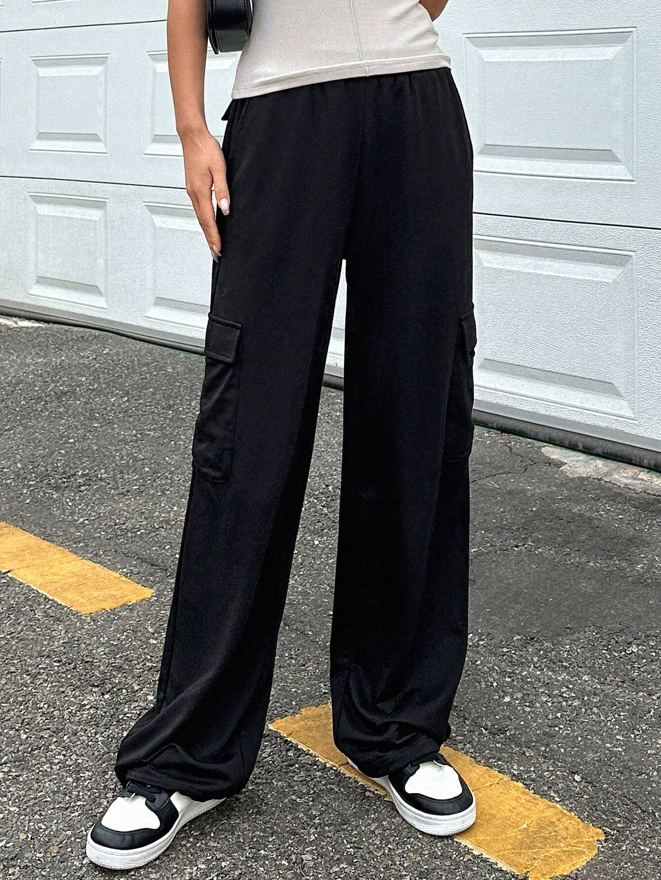 Flap Pocket Straight Fit Cargo Pants – back view detail