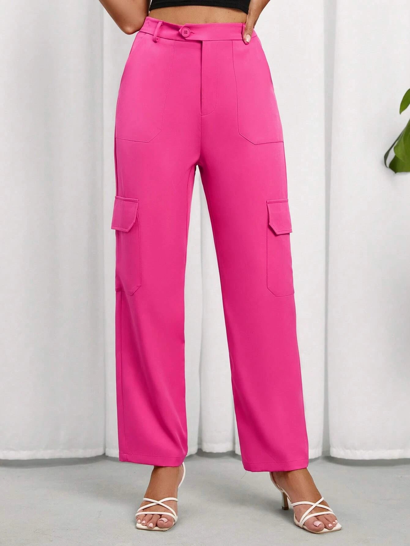 Flap Pocket Side Cargo Pants Style 16 – pocket detail close-up