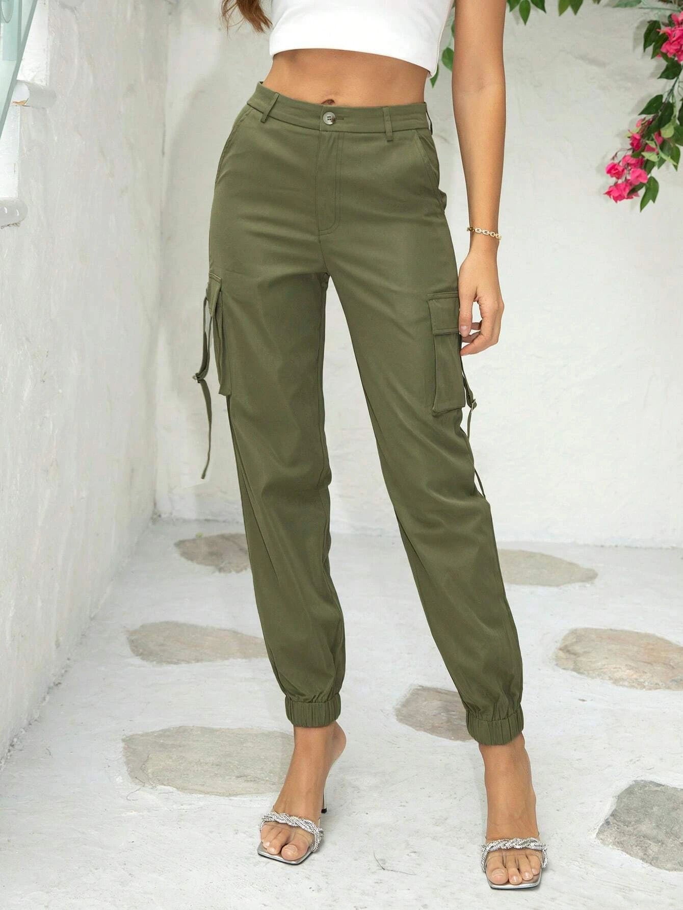 Elegant Flap Pocket Side Cargo Pants – waistband detail