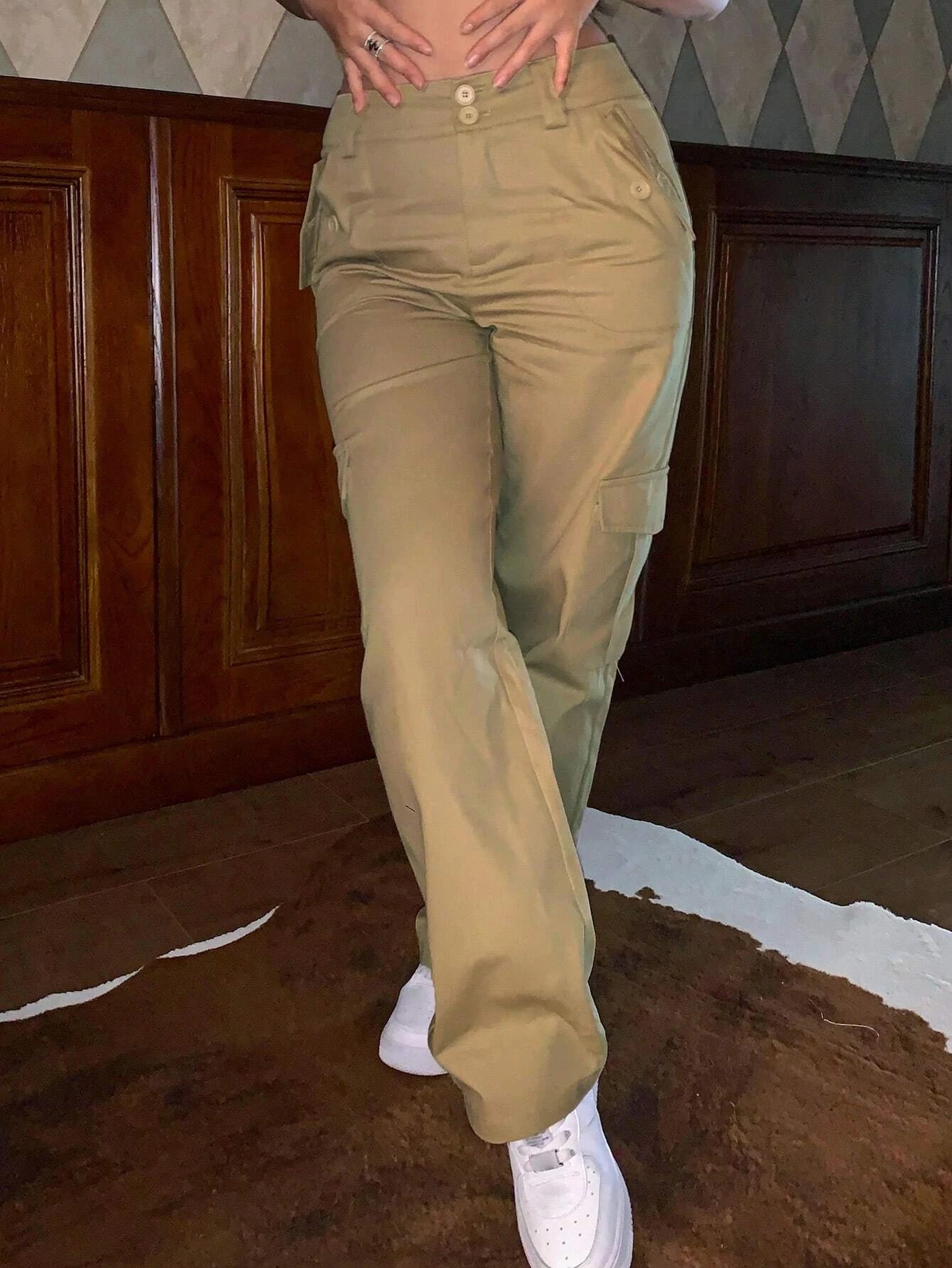 Solid Colored Flap Pocket Cargo Pants Style 2 – waistband detail