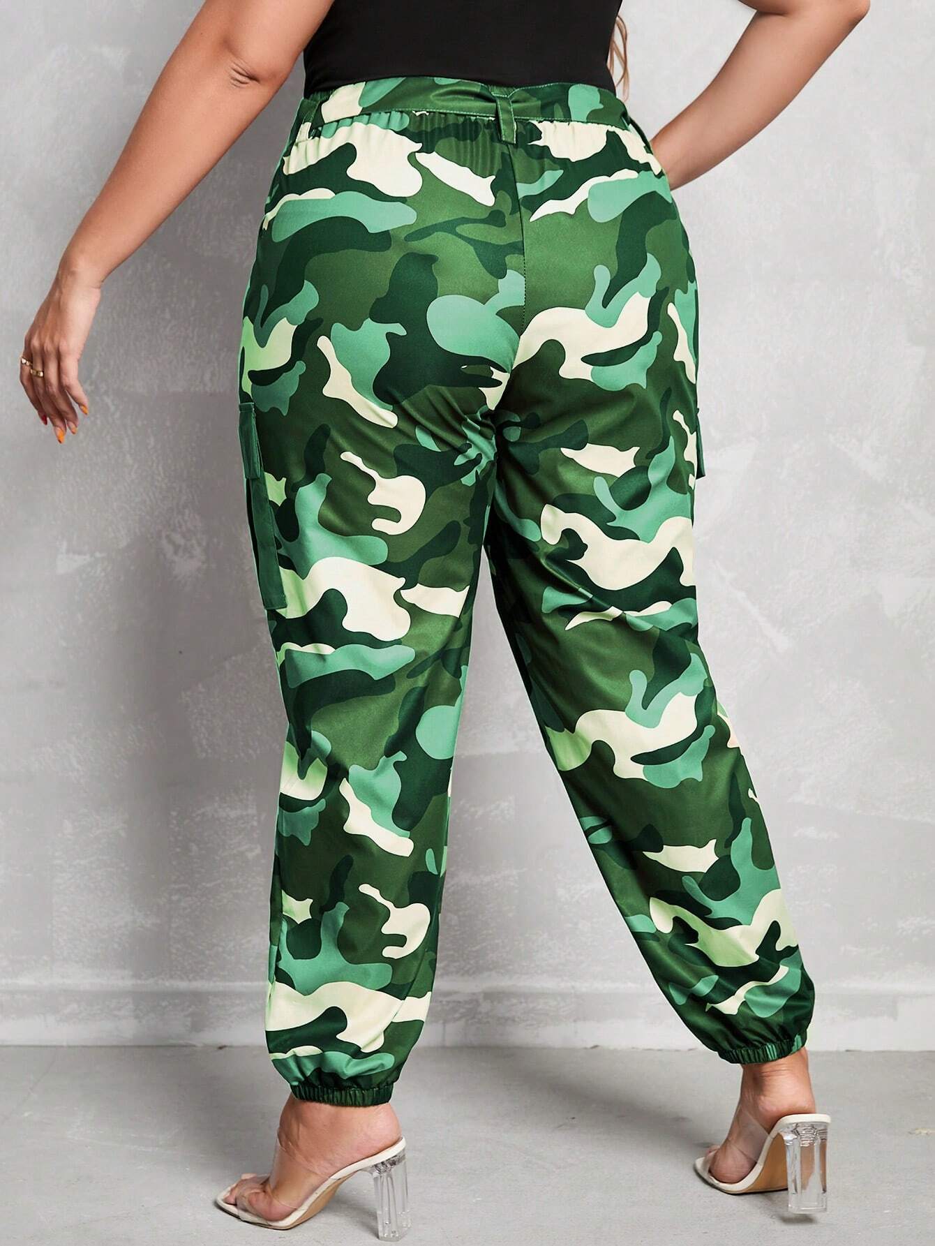 Camo Print Flap Pocket Cargo Pants – model wearing view