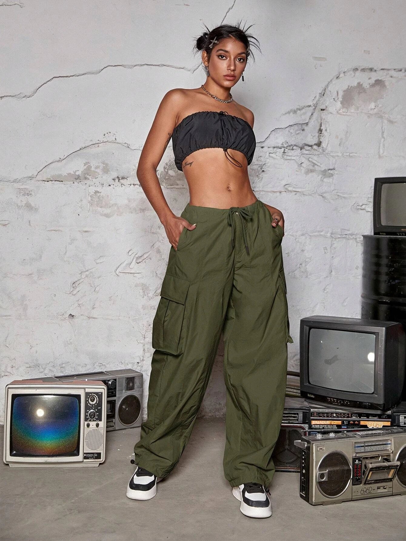 Flap Pocket Cargo Pants in Green – back view detail