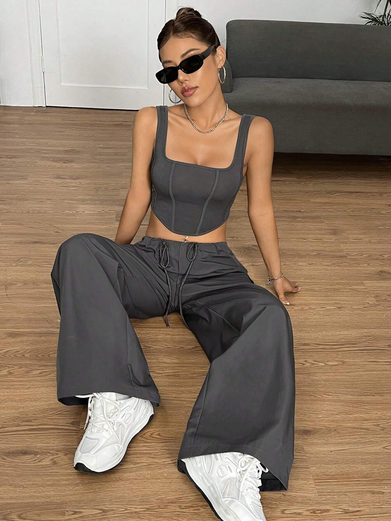 Crop Tank Top And Pocket Cargo Pants – pocket detail close-up