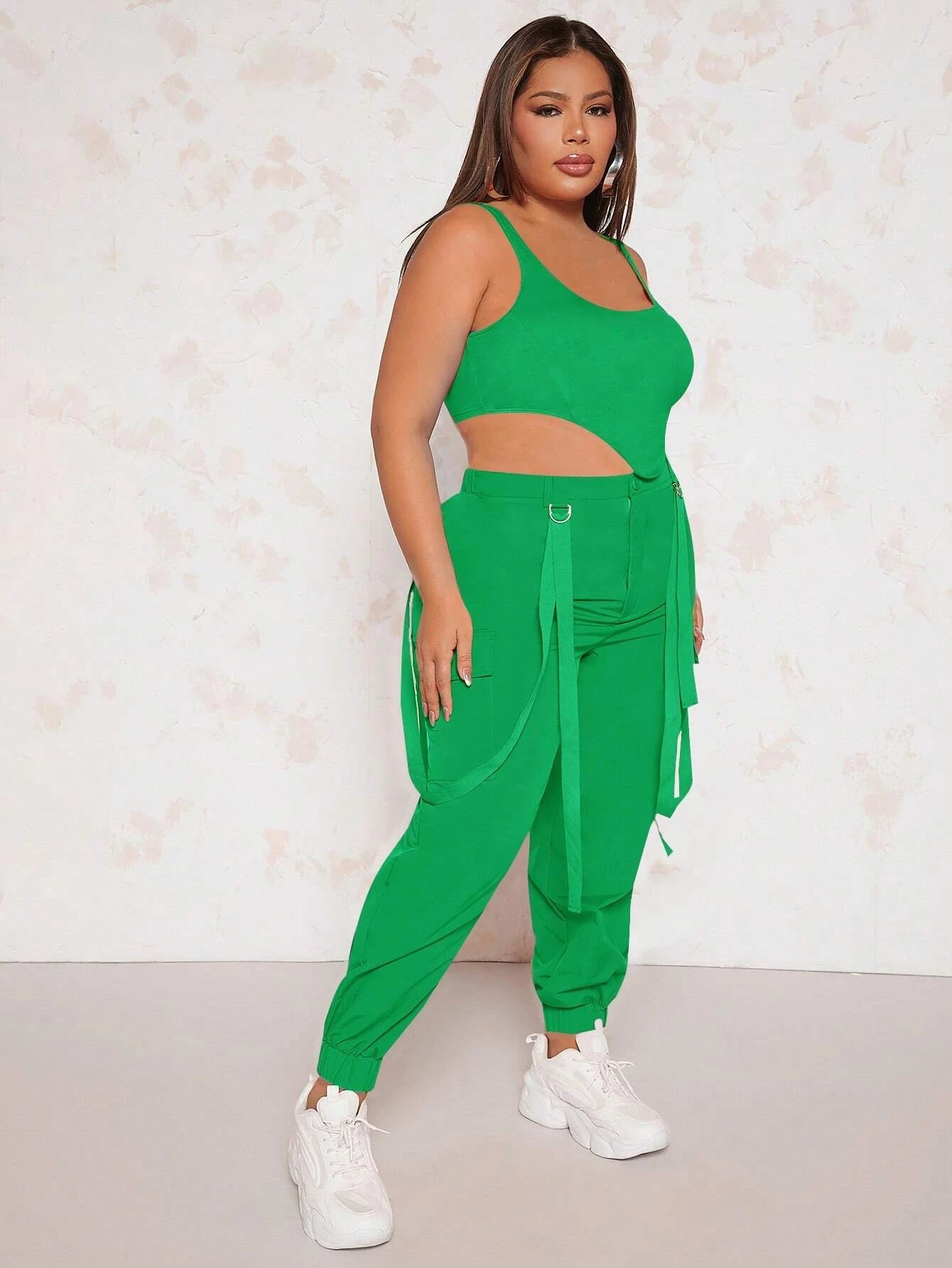 Sleeveless Hem Tank Top With Pants – lifestyle view 12