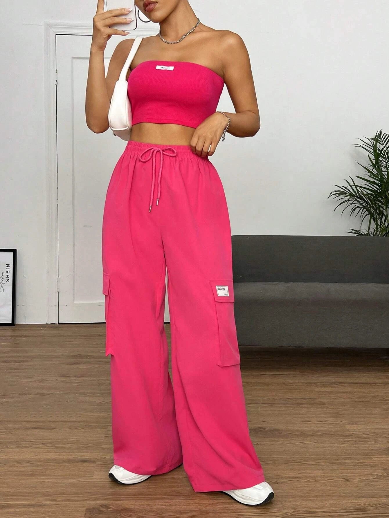 Letter Patched Tube Top And Drawstring Waist Cargo Pants - Stretch Comfo – waistband detail