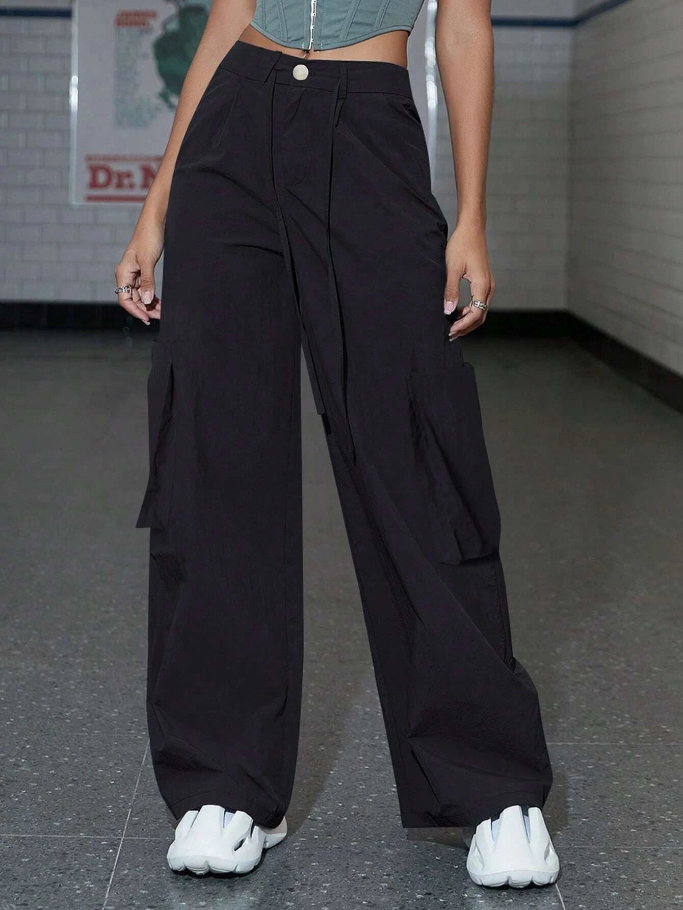 Flap Pocket Side Casual Cargo Pants – side profile view