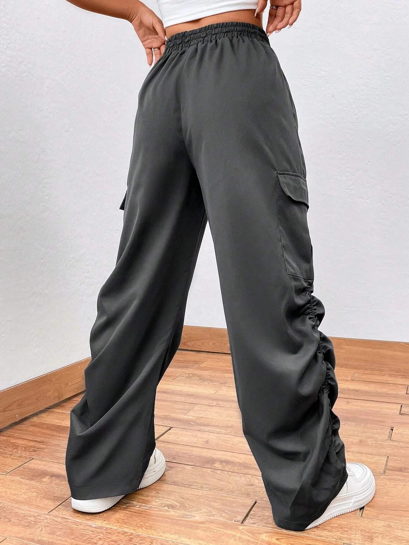 Loose Drawstring Cargo Pant – back view detail