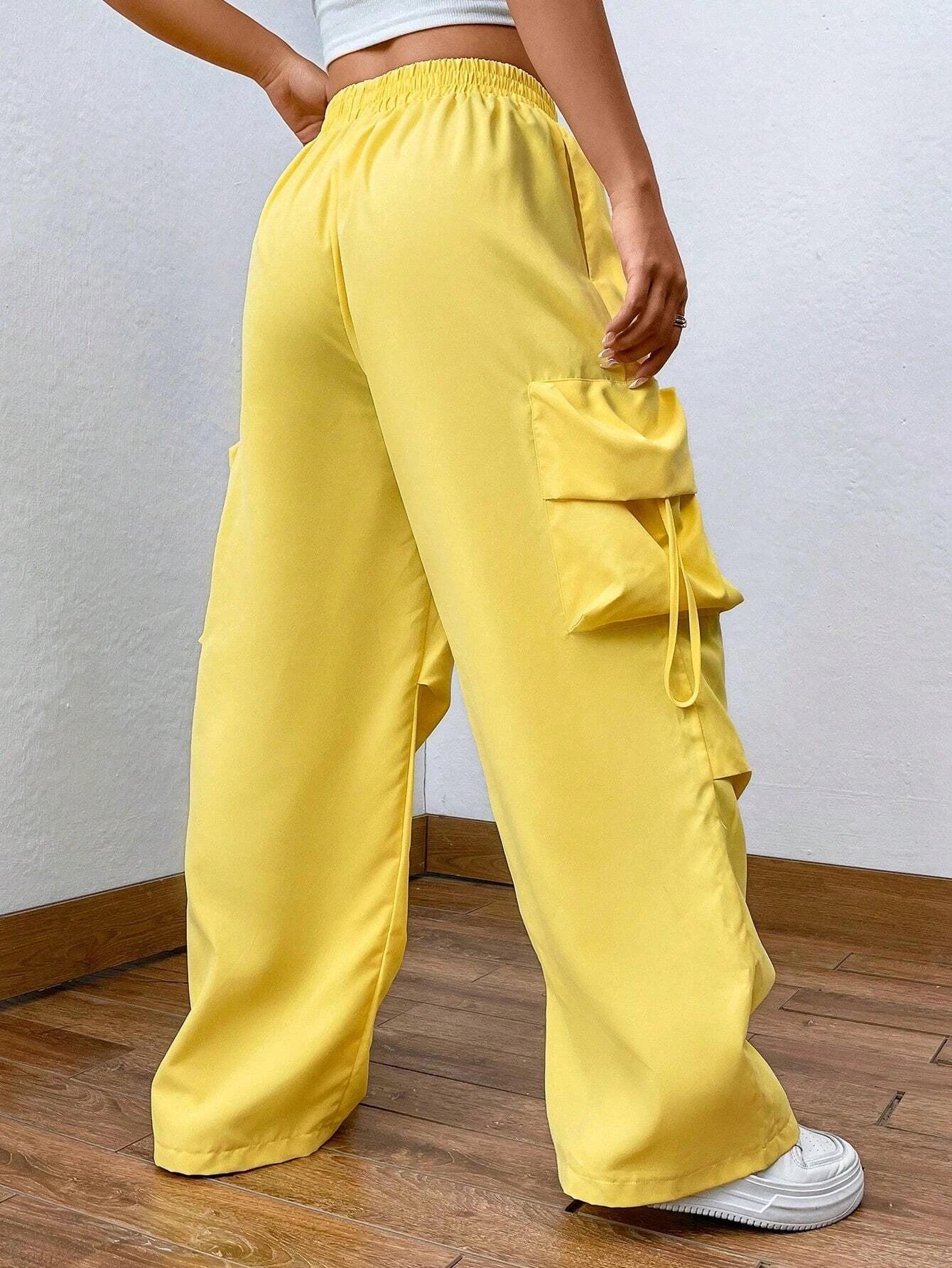 Flap Pocket Side Drawstring Waist Cargo Pants – back view detail