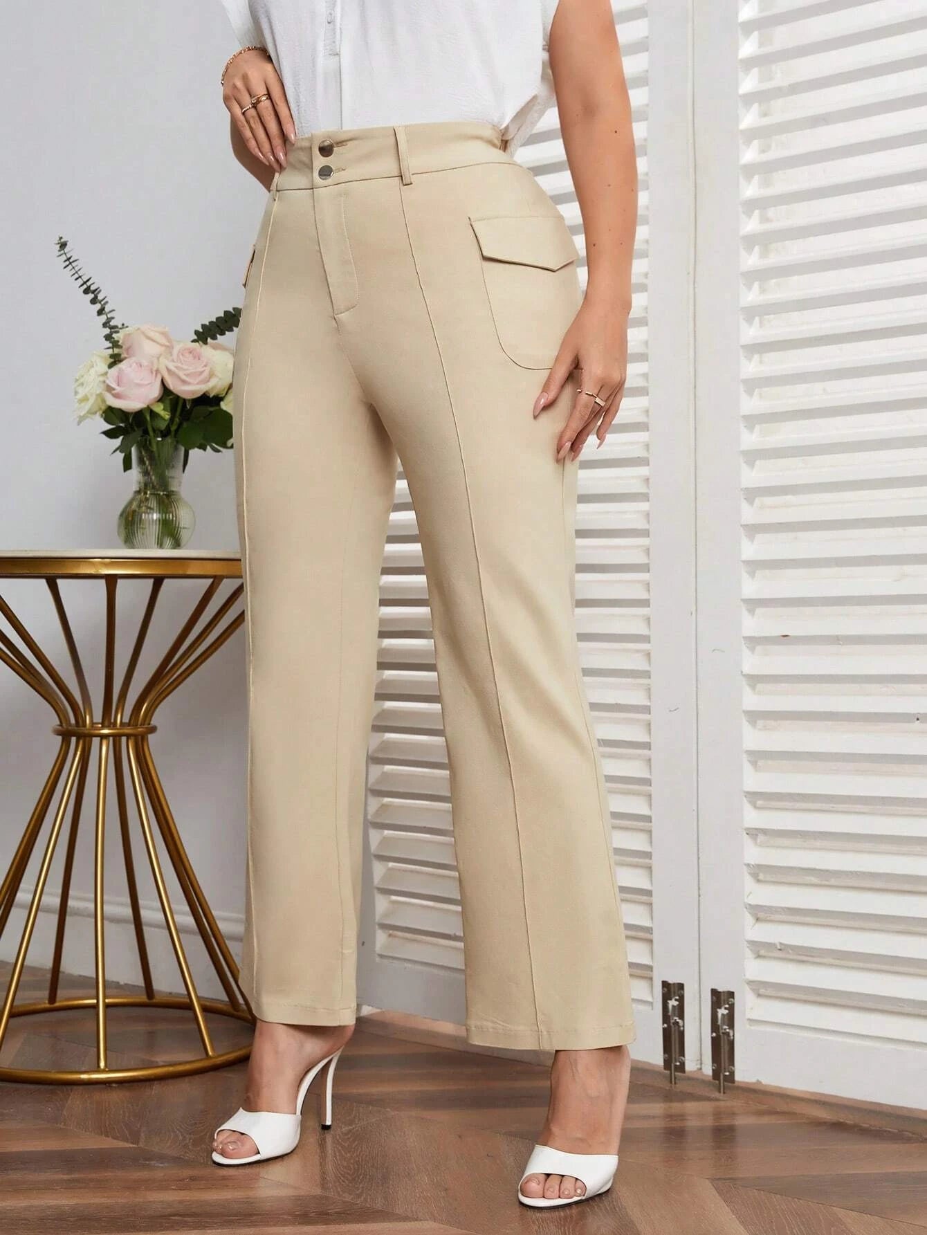 High Rise Cargo Pants With Flap Pocket – waistband detail
