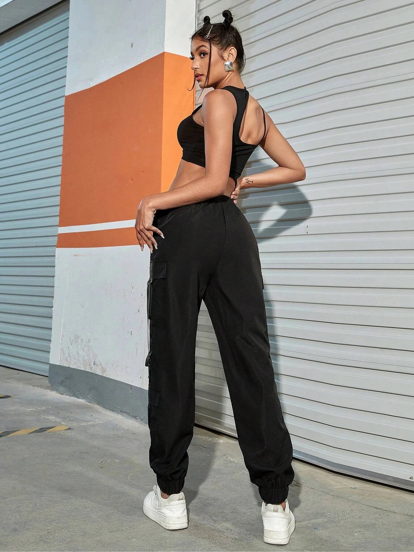 Relaxed Drawstring Cargo Pant – back view detail