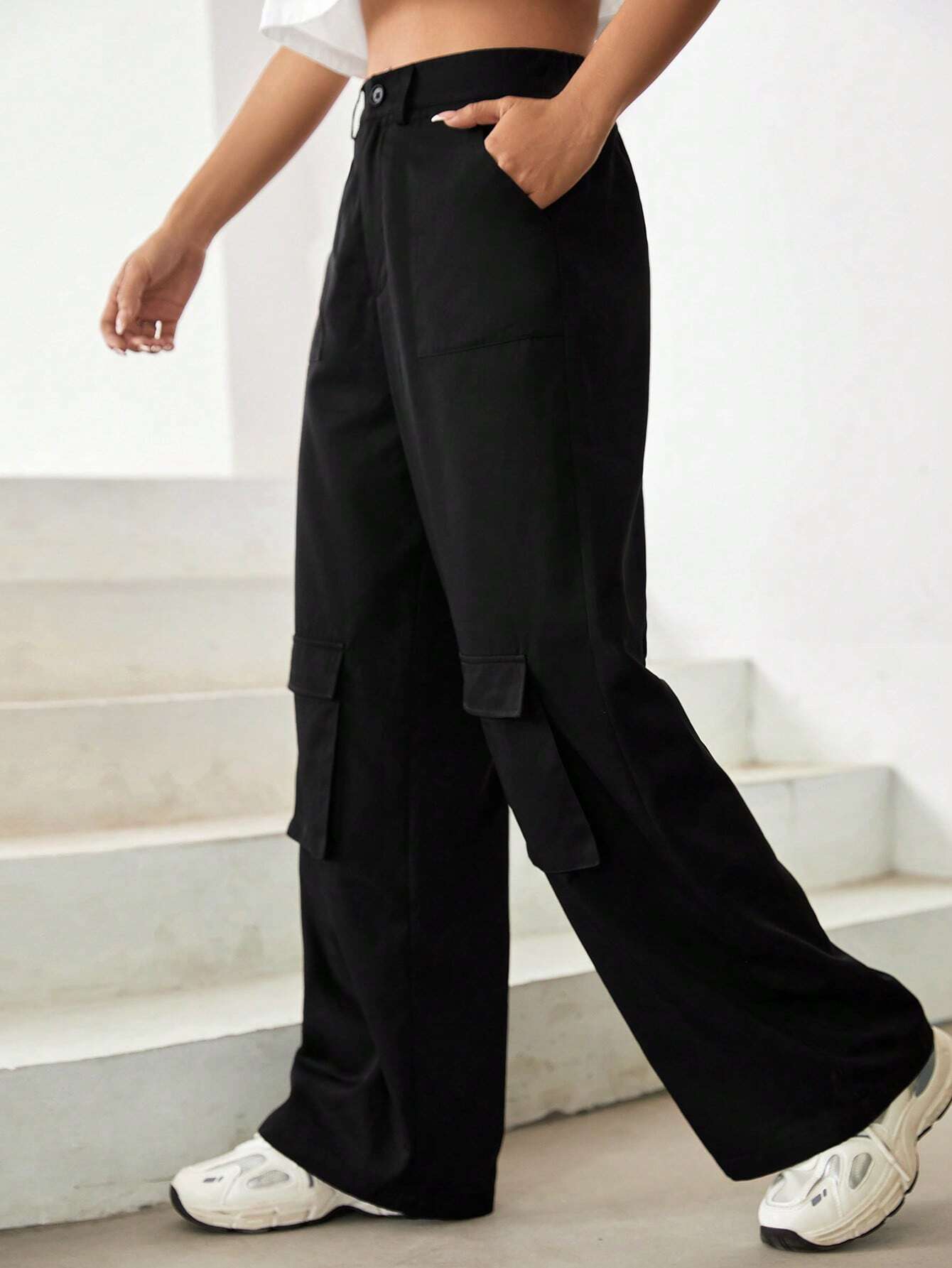 Long Flap Pocket Cargo Pants Style 1 – side profile view